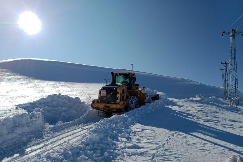 Doğu Karadeniz'de 220 köye ulaşım sağlanamıyor