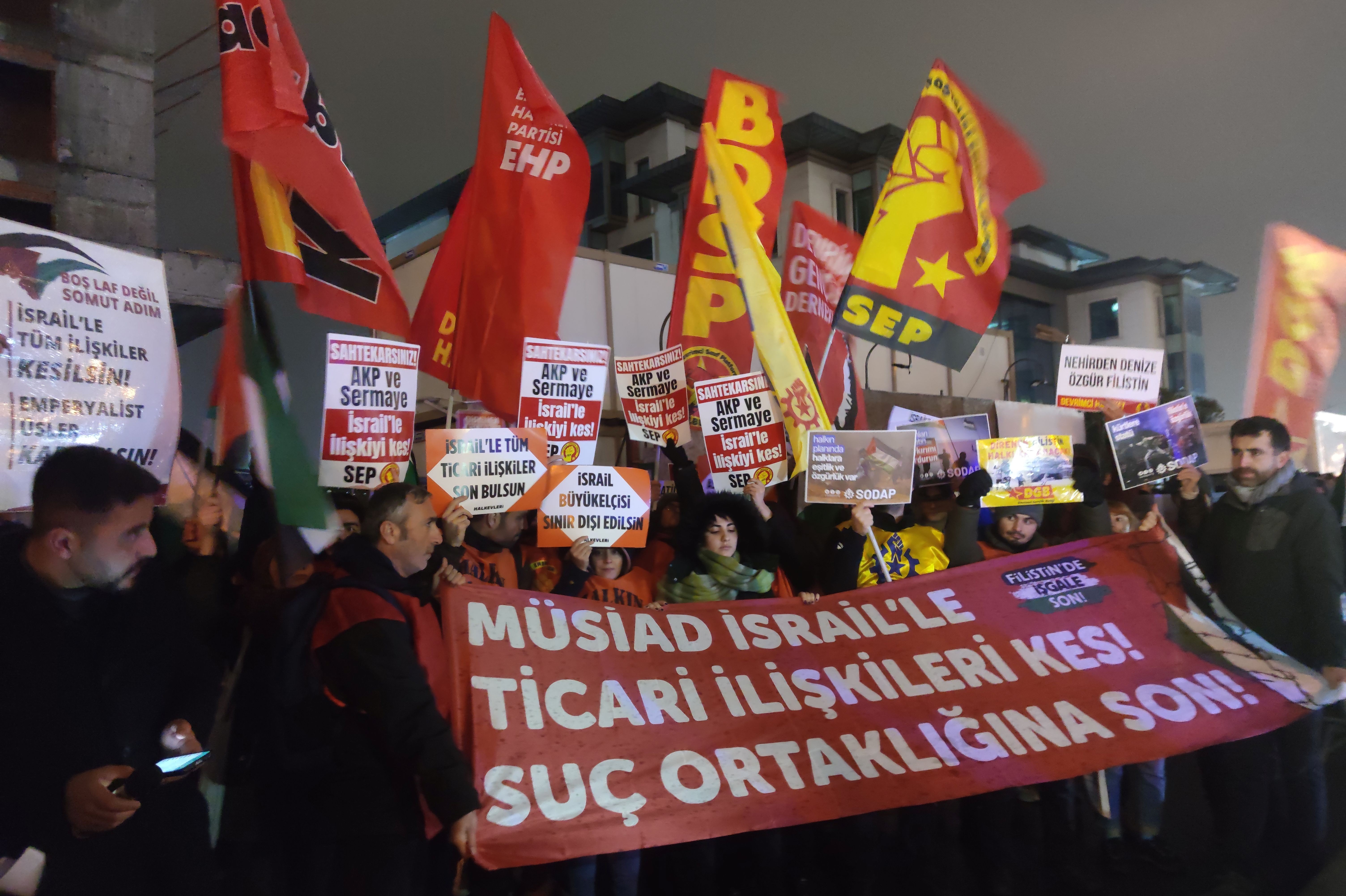 MÜSİAD önünde “İsrail’le ilişkiyi kes” protestosu