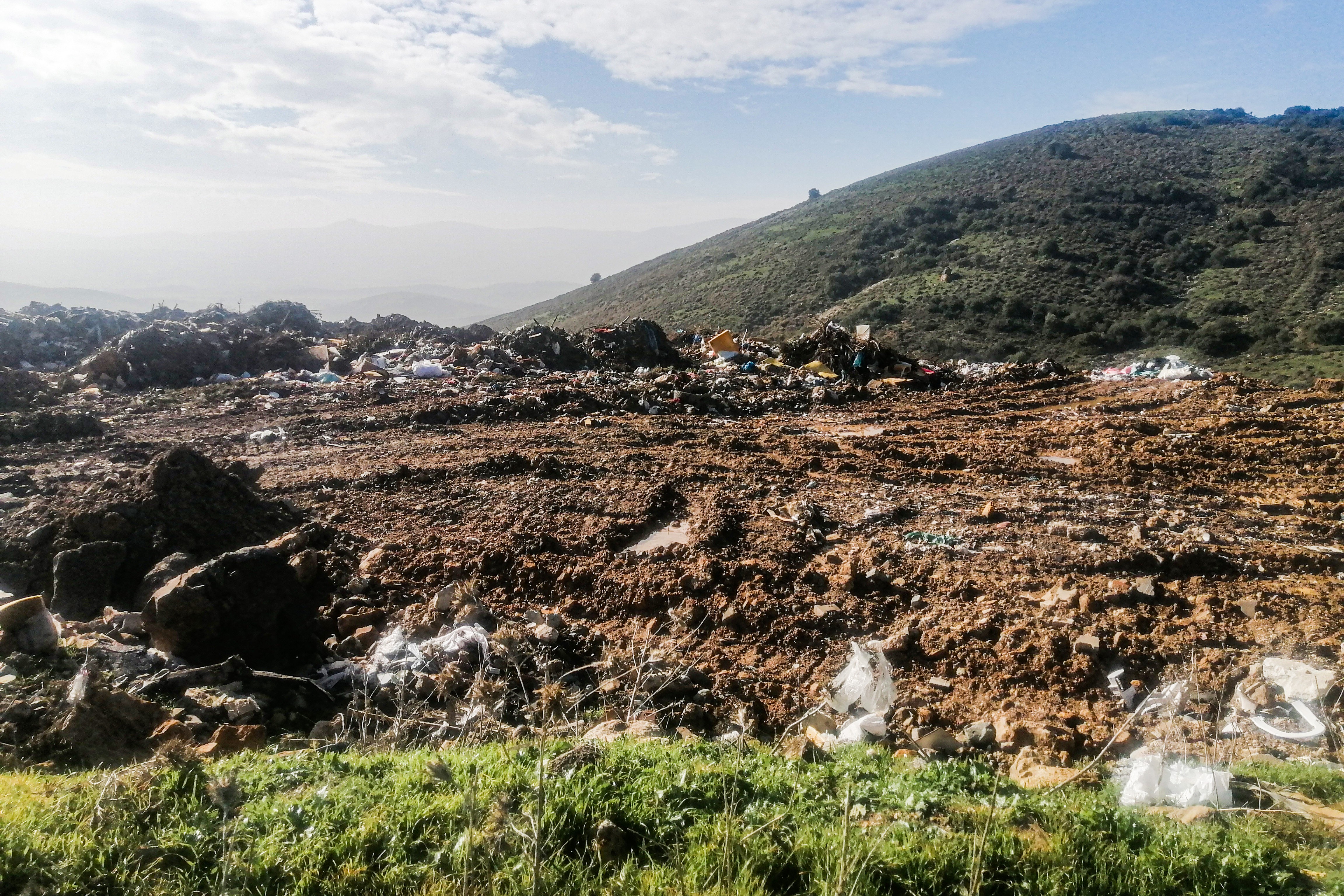 Mera alanının çöplüğe çevrilmesine Foçalılar tepkili: Kaçak hafriyat alanı kapatılsın | Smyrna'dan İzmir'e Kentin Gündemi