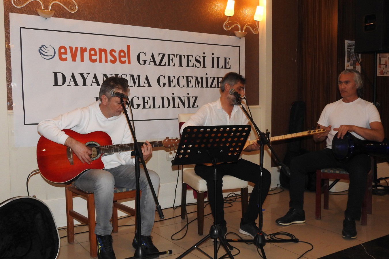 Evrensel Antalya okurları dayanışma gecesinde buluştu