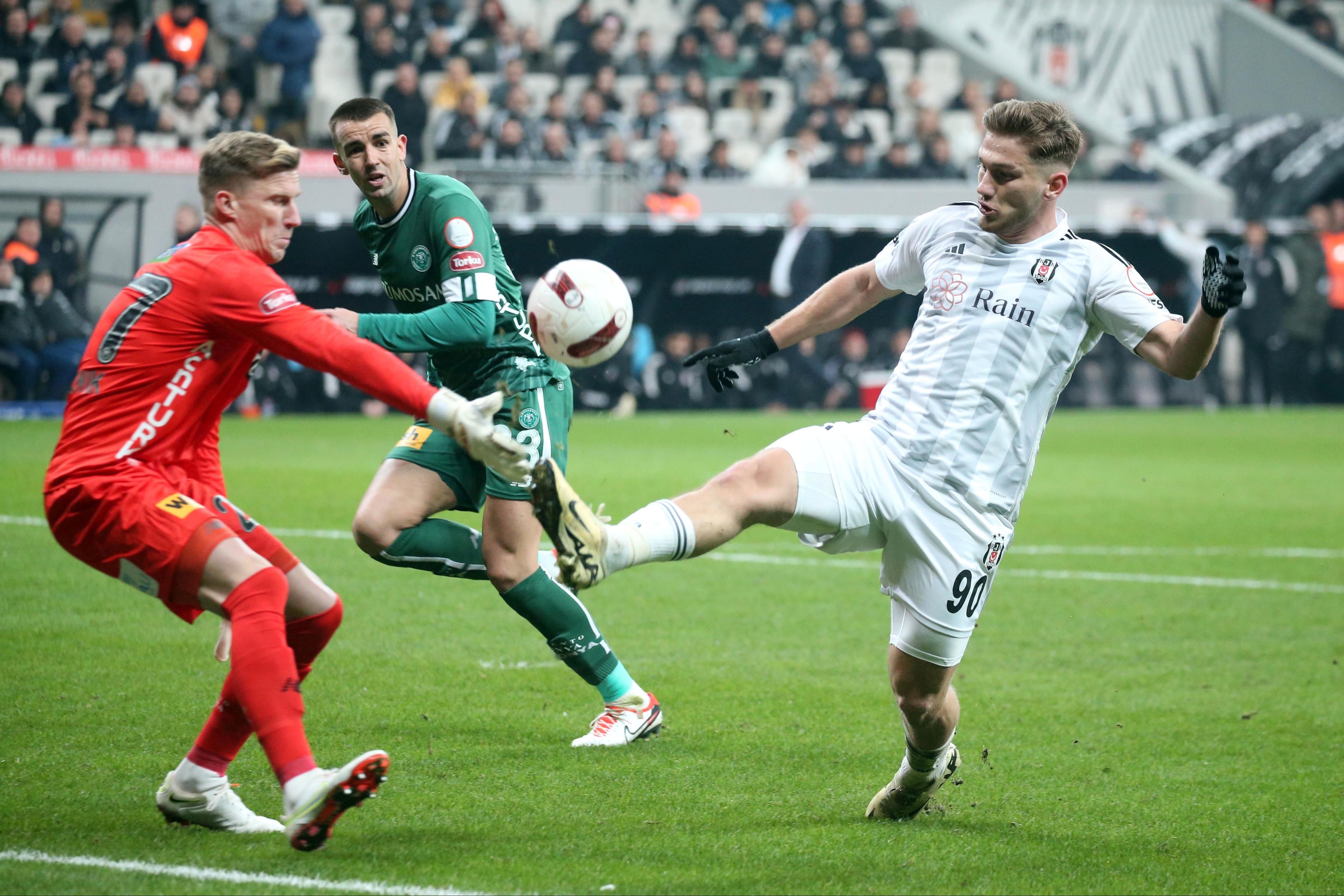 Beşiktaş, sahasında Konyaspor'a attığı 2 golle 3 puana ulaştı