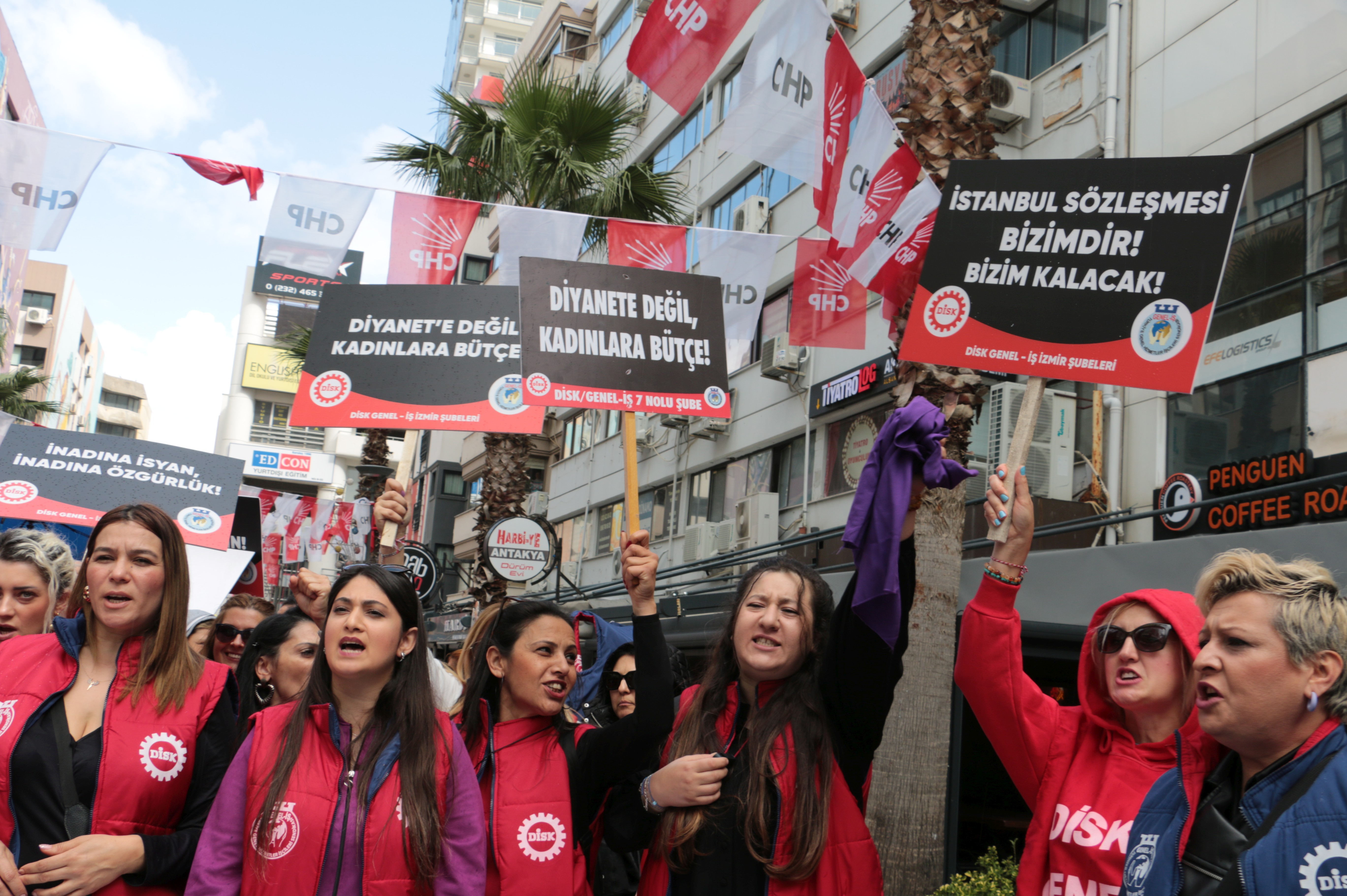 Genel-İş üyesi kadınların eylemi