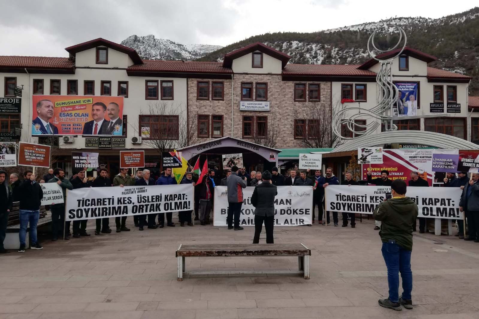 İktidarın İsrail’le ticareti sürdürmesine birçok ilde tepki