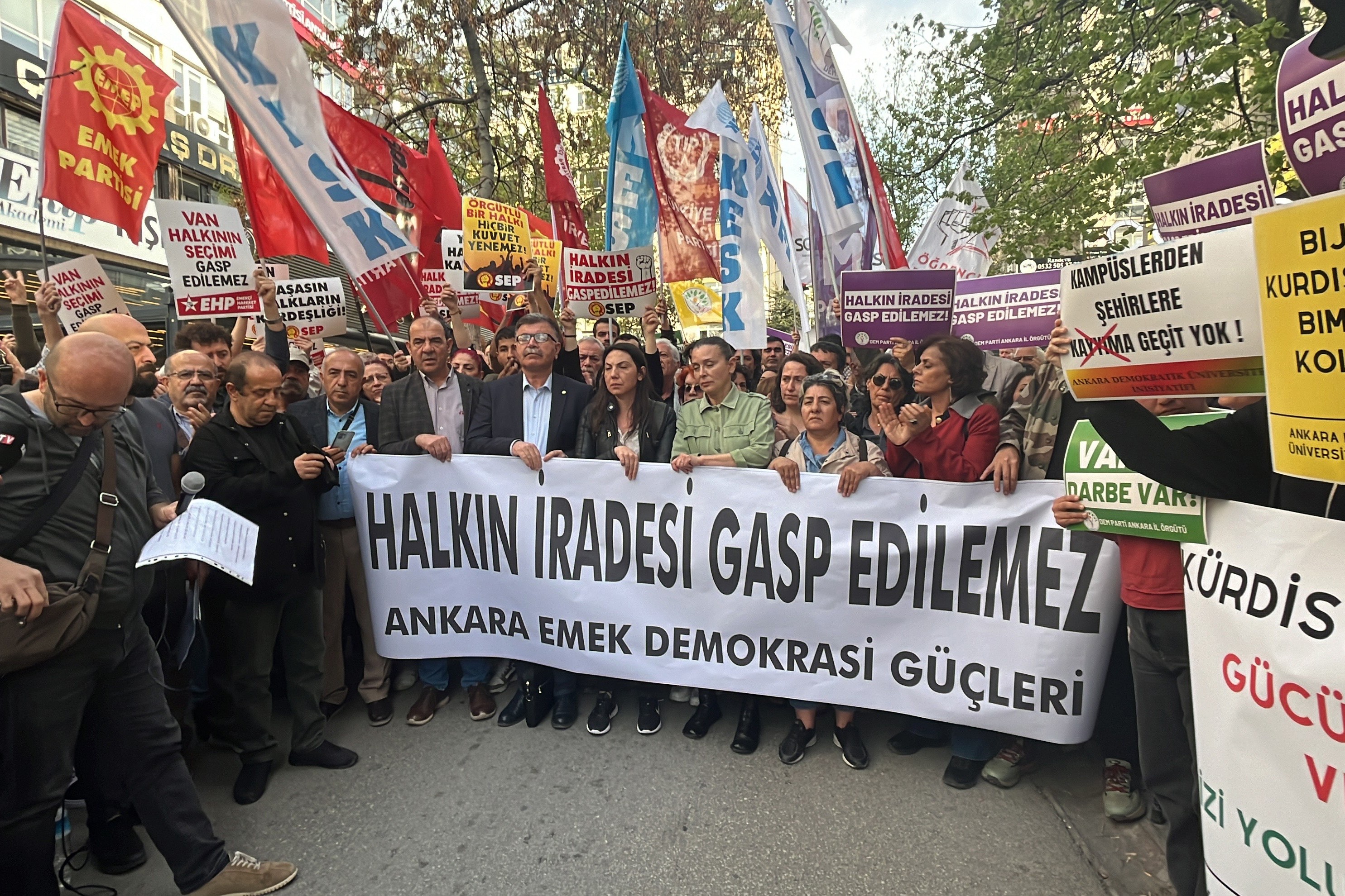 Ankara Selanik Caddesinde emek demokrasi güçleri açıklama yaptı