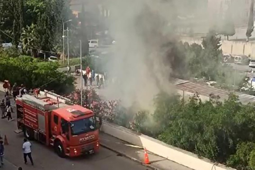 İskenderun Devlet Hastanesinde poliklinik olarak kullanılan konteynerlerde yangın