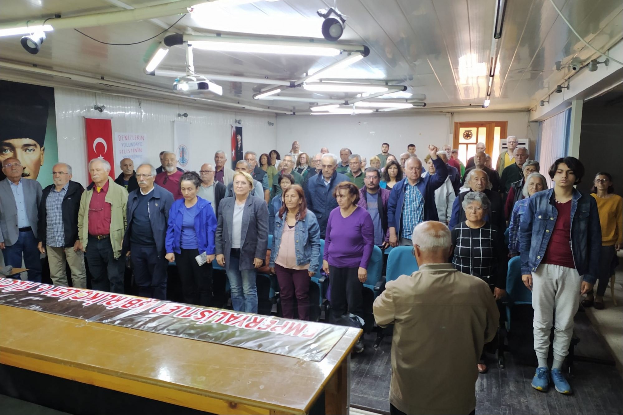 Dikili'de Denizleri anma etkinliği yapıldı: Denizlerin yolunda Filistin halkının yanındayız