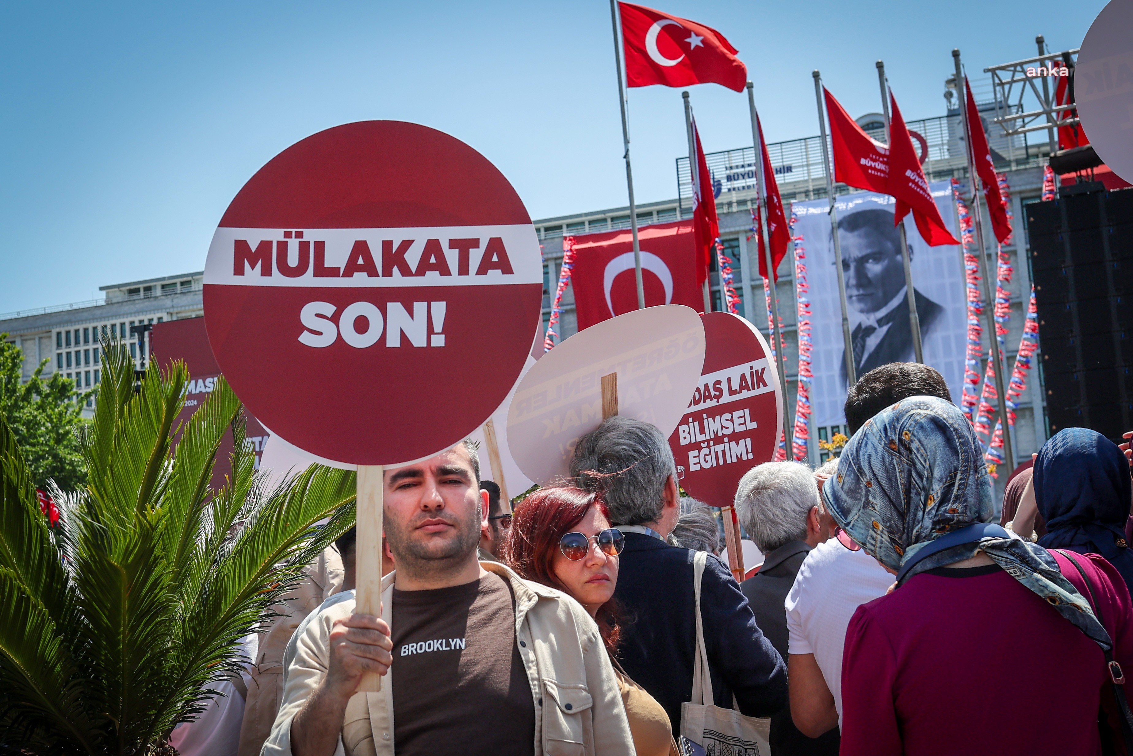 Mülakat sistemi binlerin emeğini çalıyor