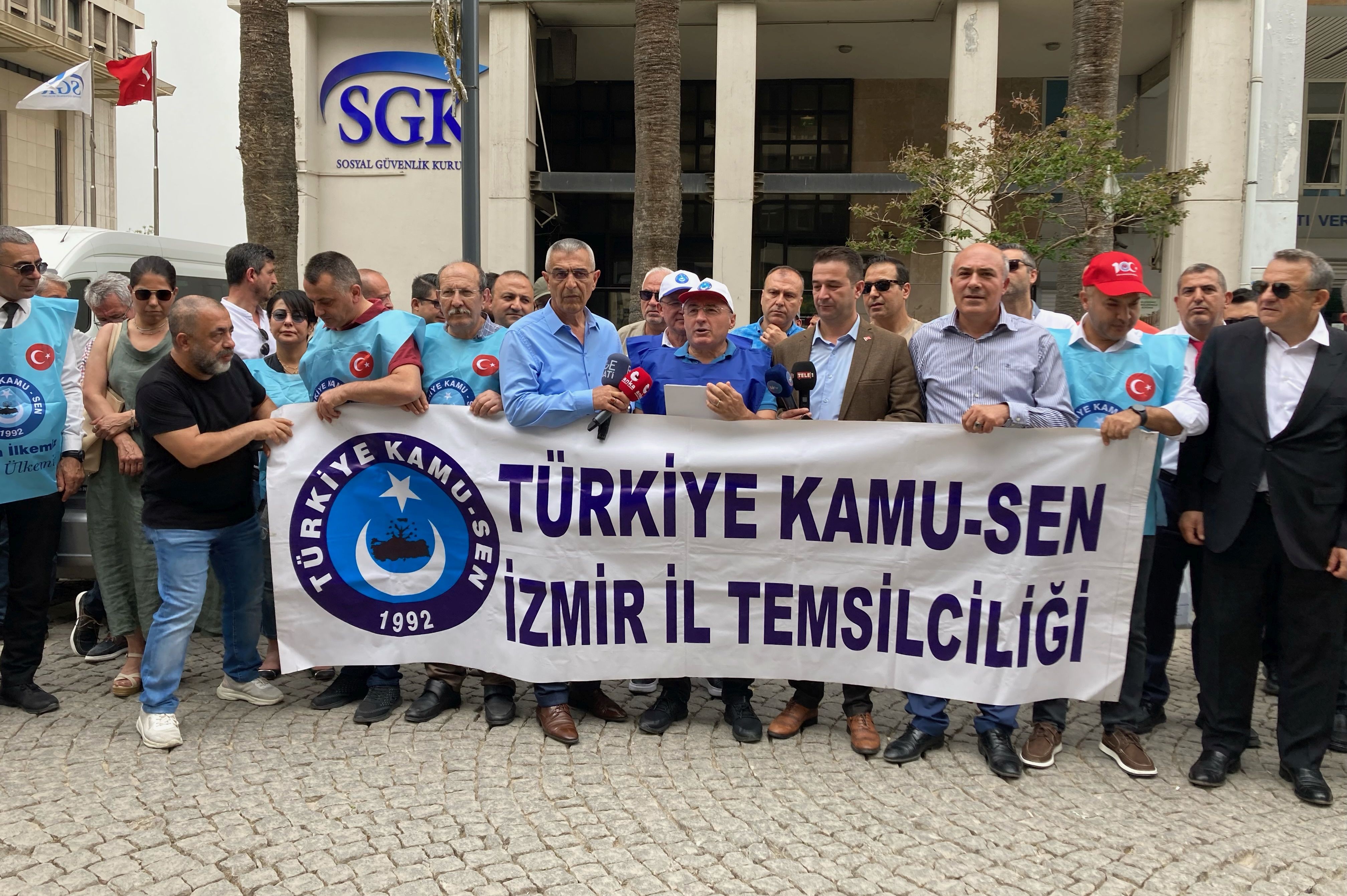 Kamu-Sen İzmir: “Emeğin hakkından tasarruf olmaz”