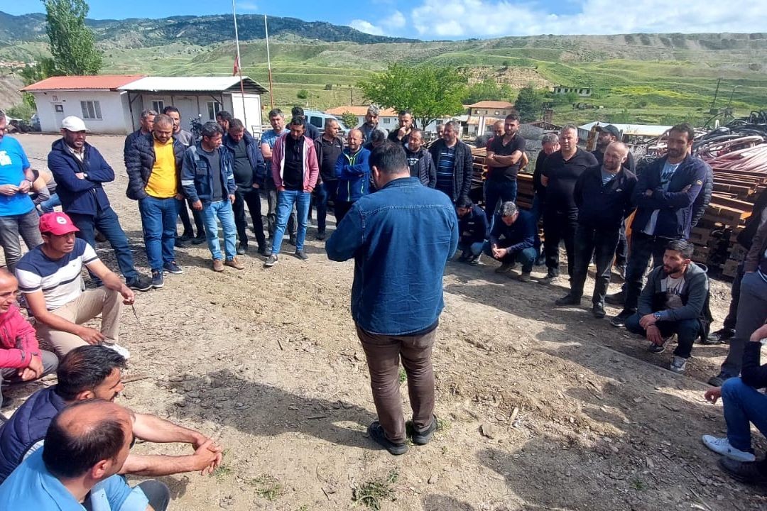 Alpagut Linyit Kömür işletmesi işçileri haklarını aldı, eylem sonlandırıldı