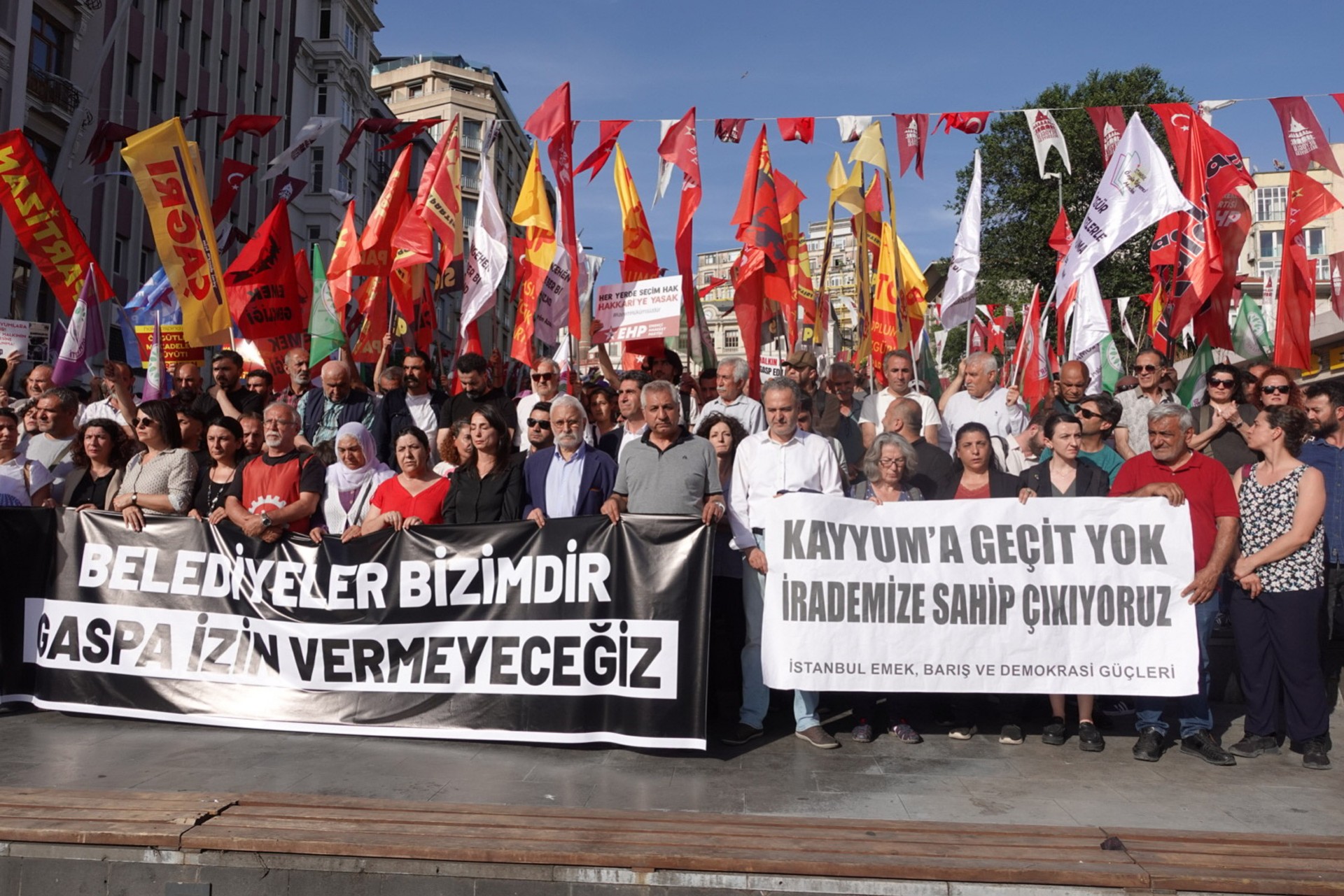 İstanbul’da kayyum protestosu: Kayyuma geçit yok