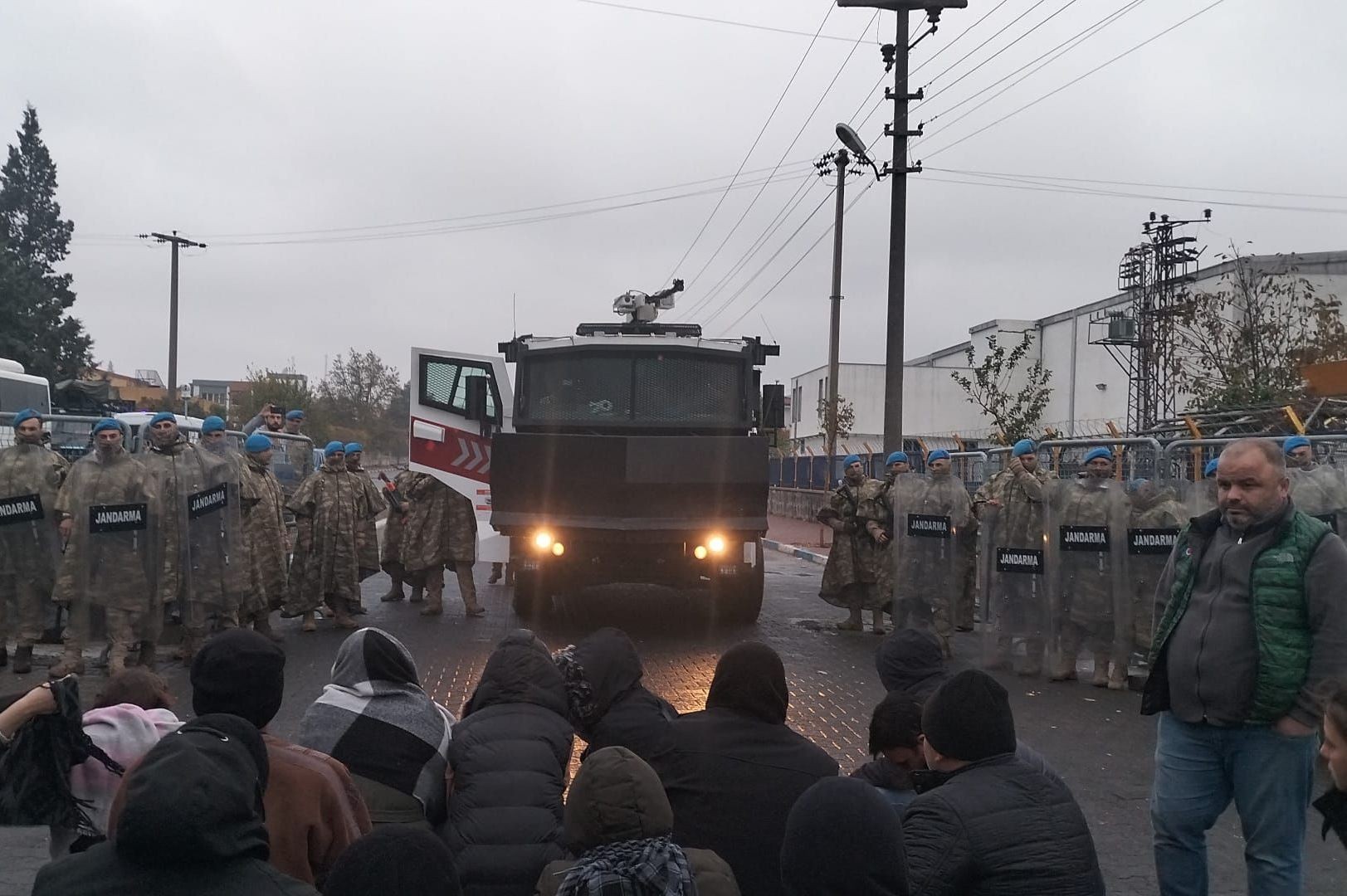 Yasalar yetmiyor, patronlar arkadan dolanıyor