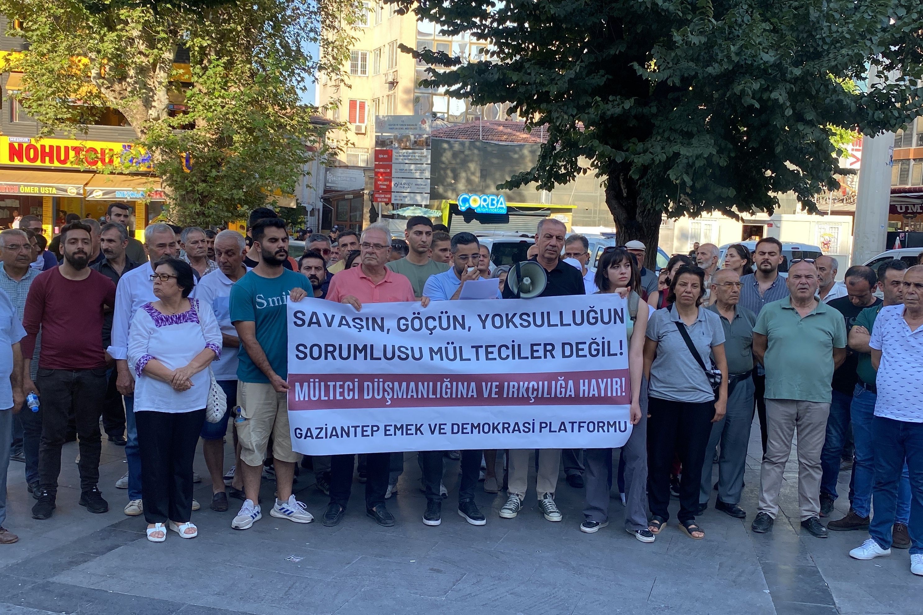 Antep'te 21 kurumdan 'göçmen düşmanlığına hayır' çağrısı