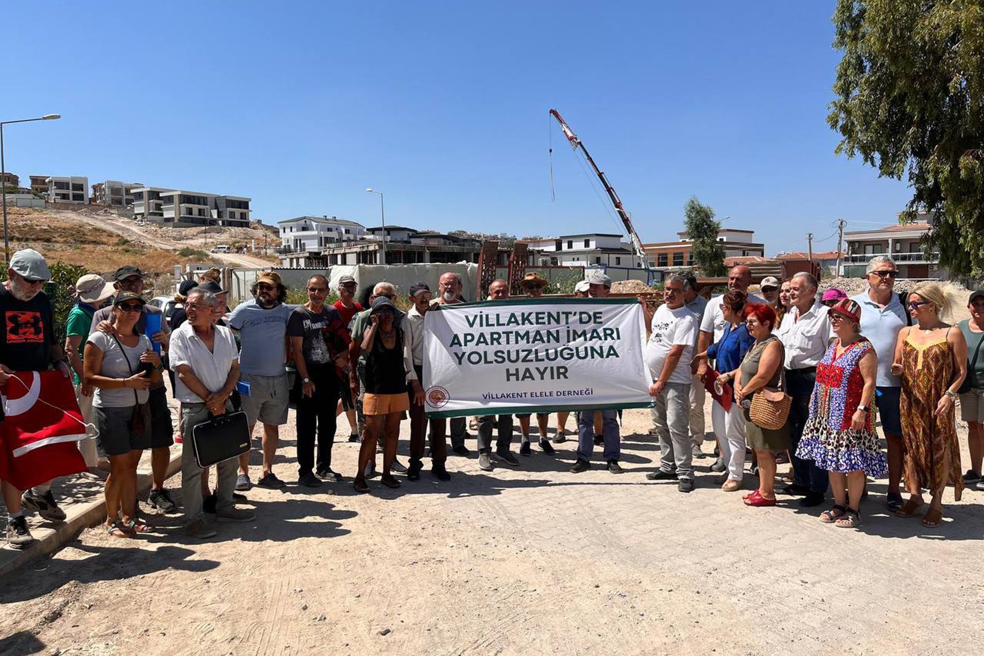 Menemen Villakent’te imara aykırı devam eden inşaat alanı