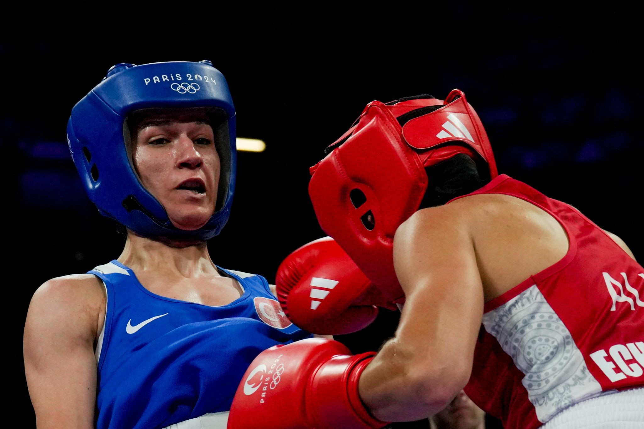 Paris 2024 Olimpiyat Oyunları | Milli boksör Hatice Akbaş çeyrek finalde