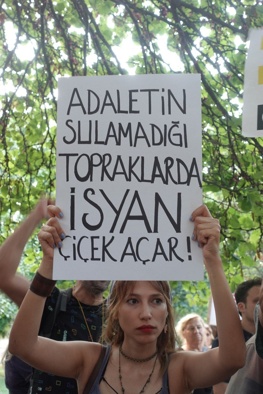 Katliam yasası protesto edildi