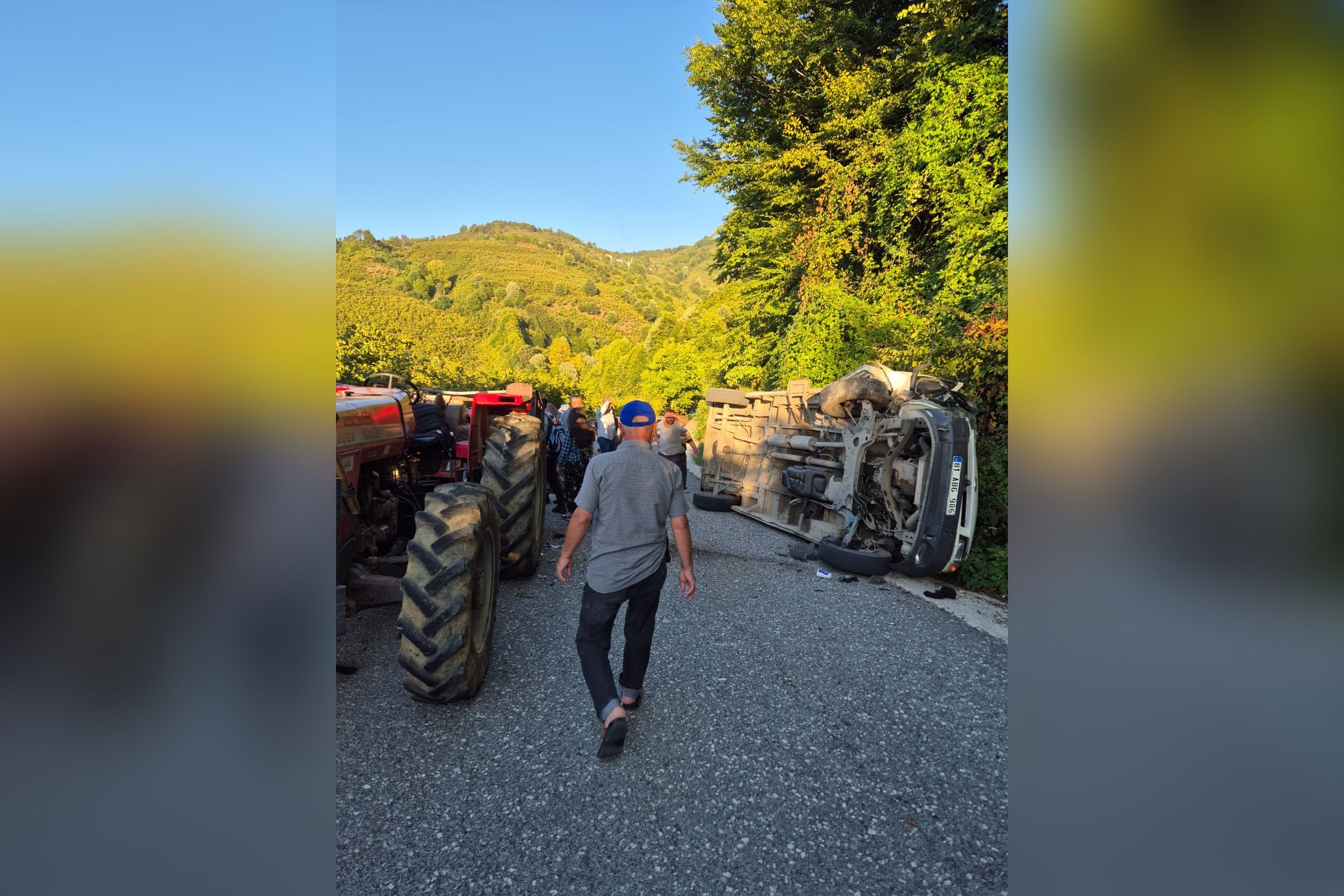 Düzce'de traktöre çarpan işçi servisindeki 8 kişi yaralandı