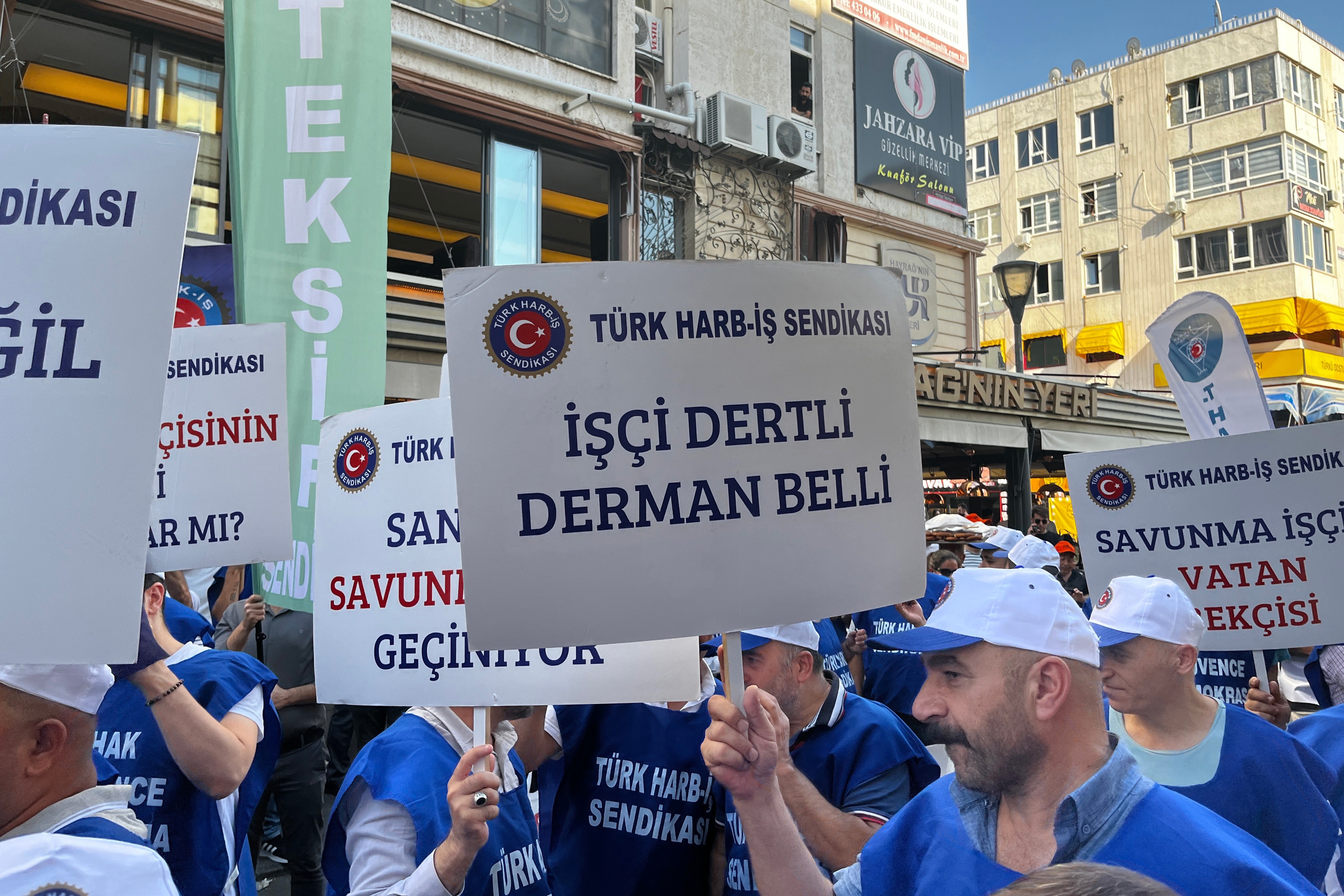 Evrensel'in manşeti | Kamu işçileri: Elimizi taşın altına koymalıyız