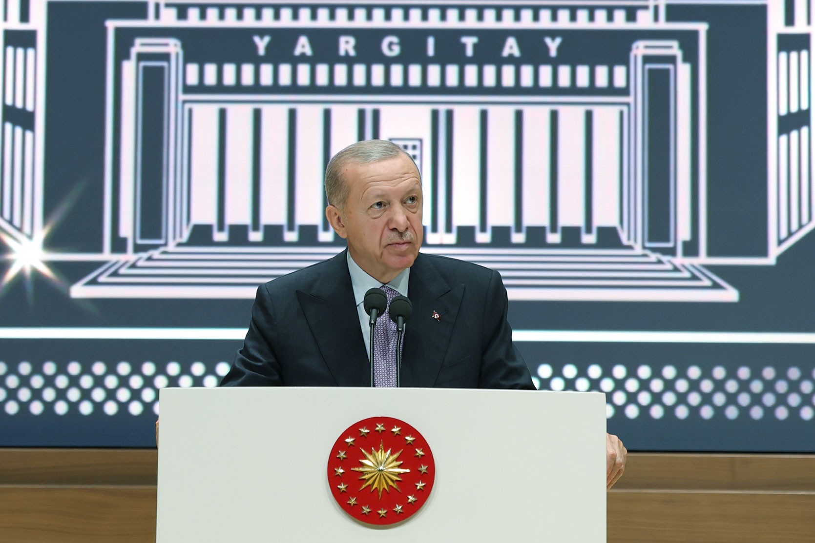 AYM kararlarına uymayan Erdoğan: Mahkeme kararları herkes için bağlayıcıdır