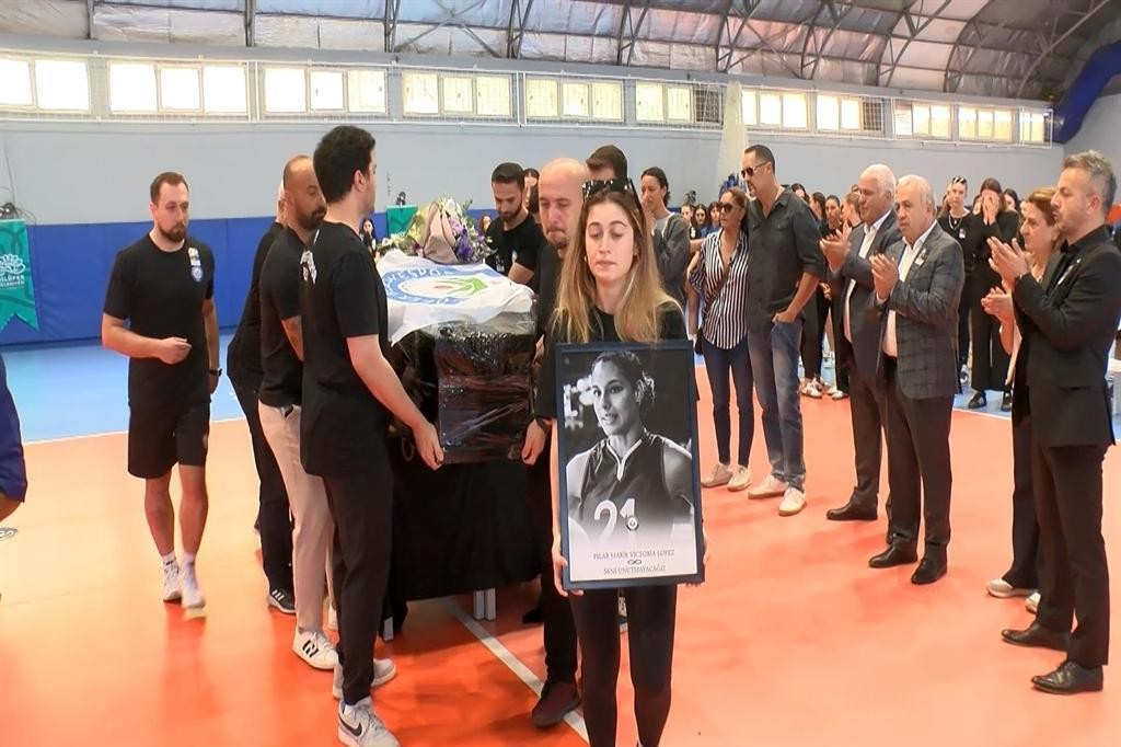 Porto Rikolu voleybolcunun ölümünde, 'gıda zehirlenmesi' ihtimali