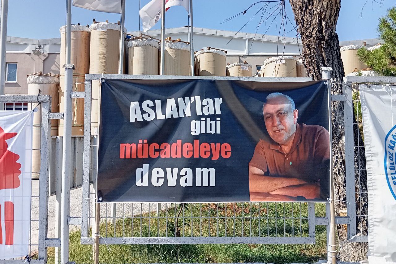 Bedeni burada olmayan bir grevci