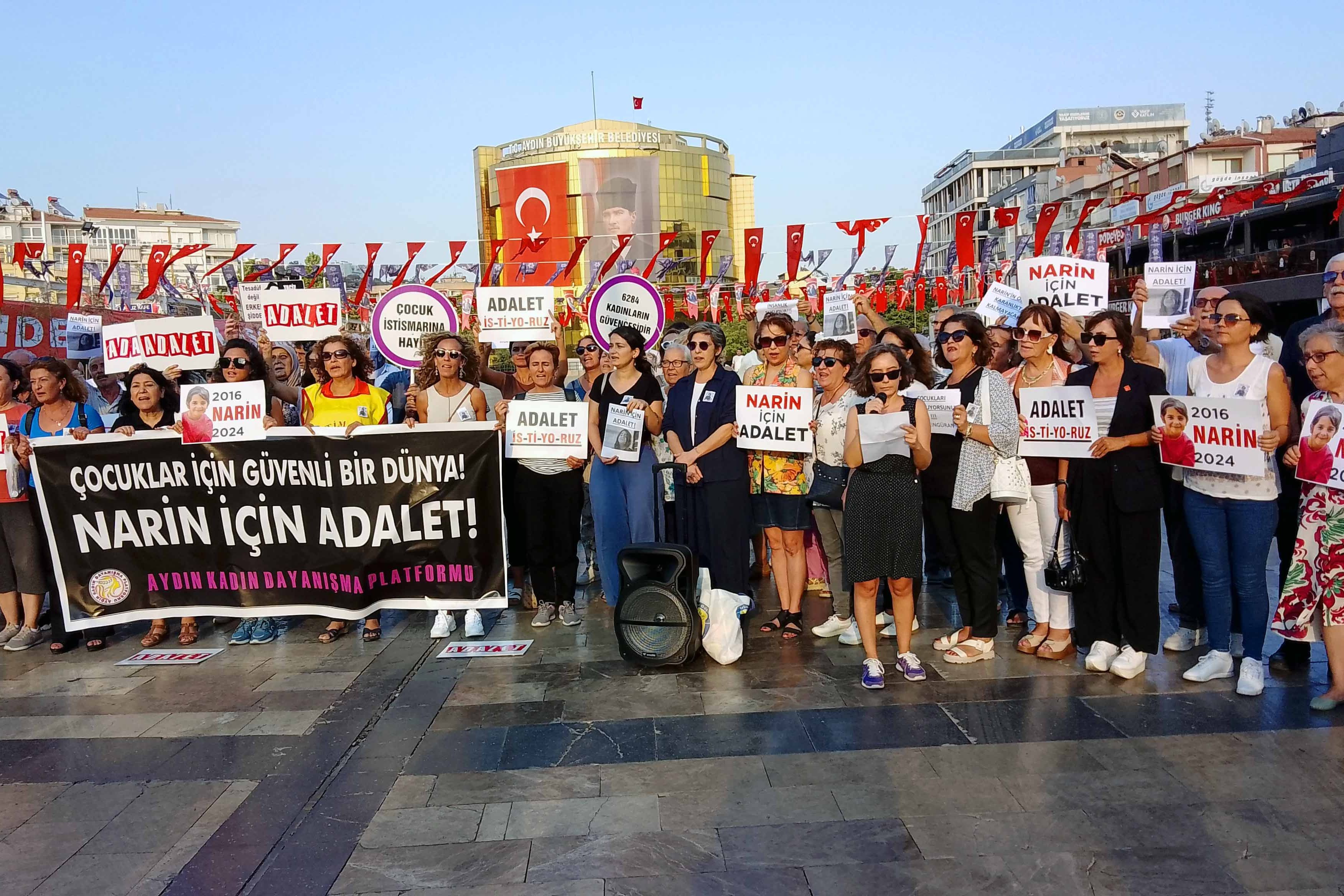 Aydın'da Narin için yapılan eylem.