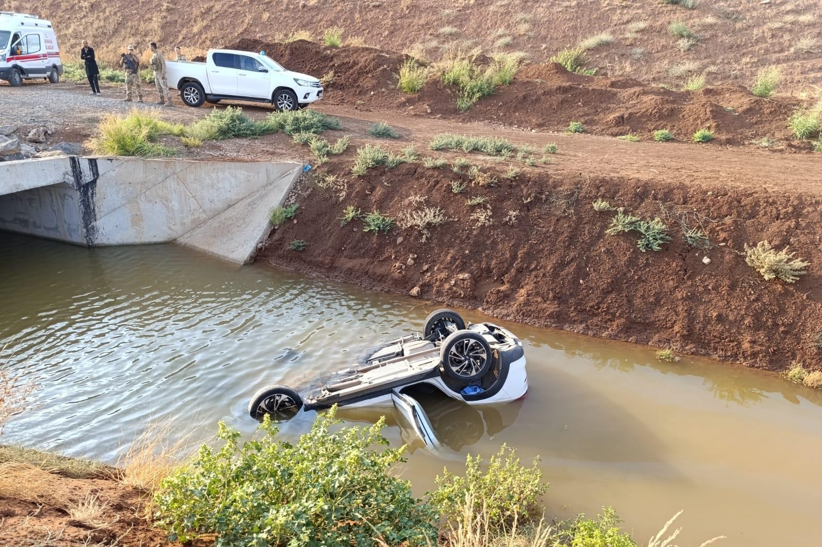 Mardin'de sulama kanalına düşen otomobildeki 3 kişi hayatını kaybetti