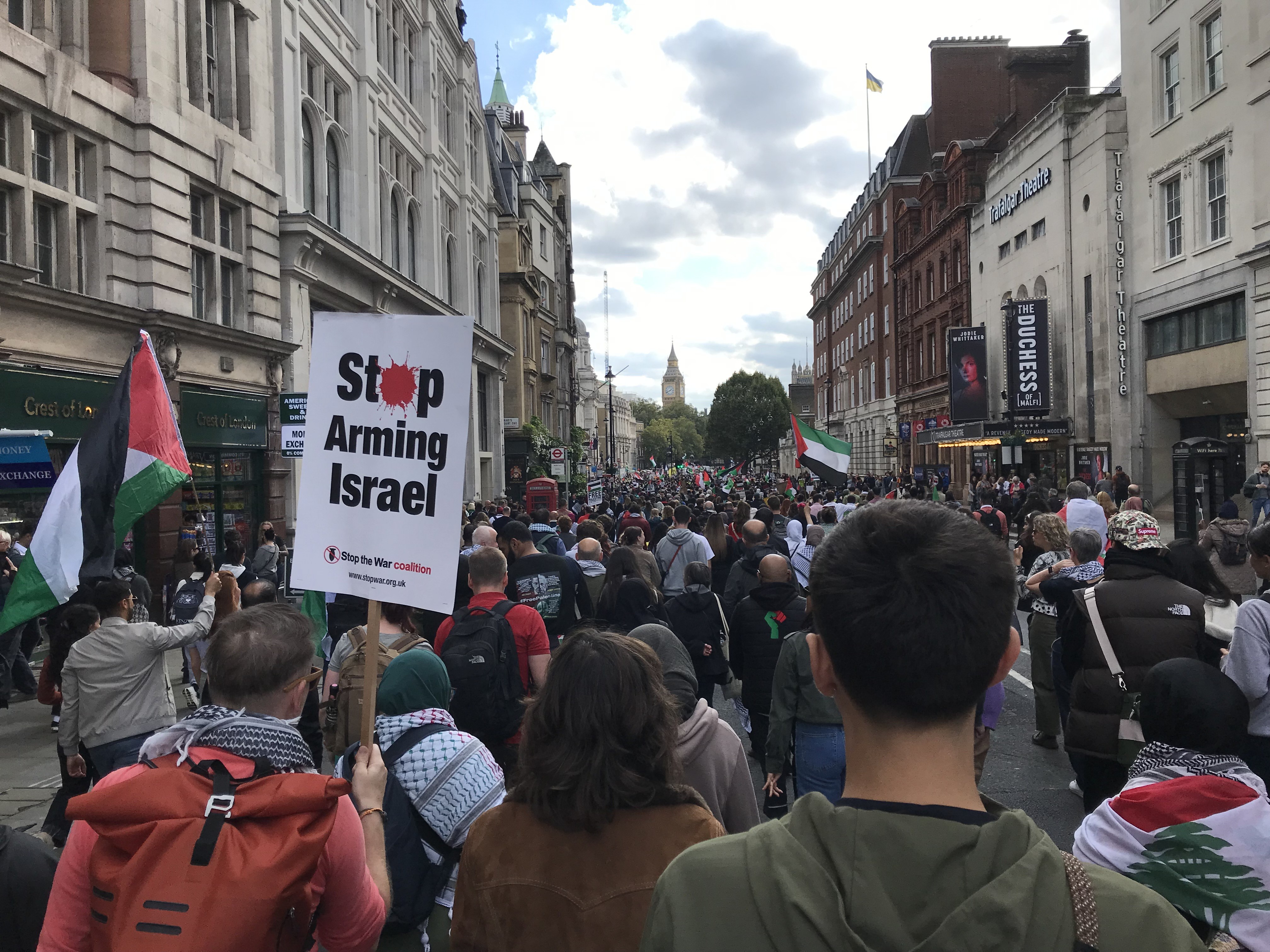 Londra'da Filistin'le dayanışma eylemi