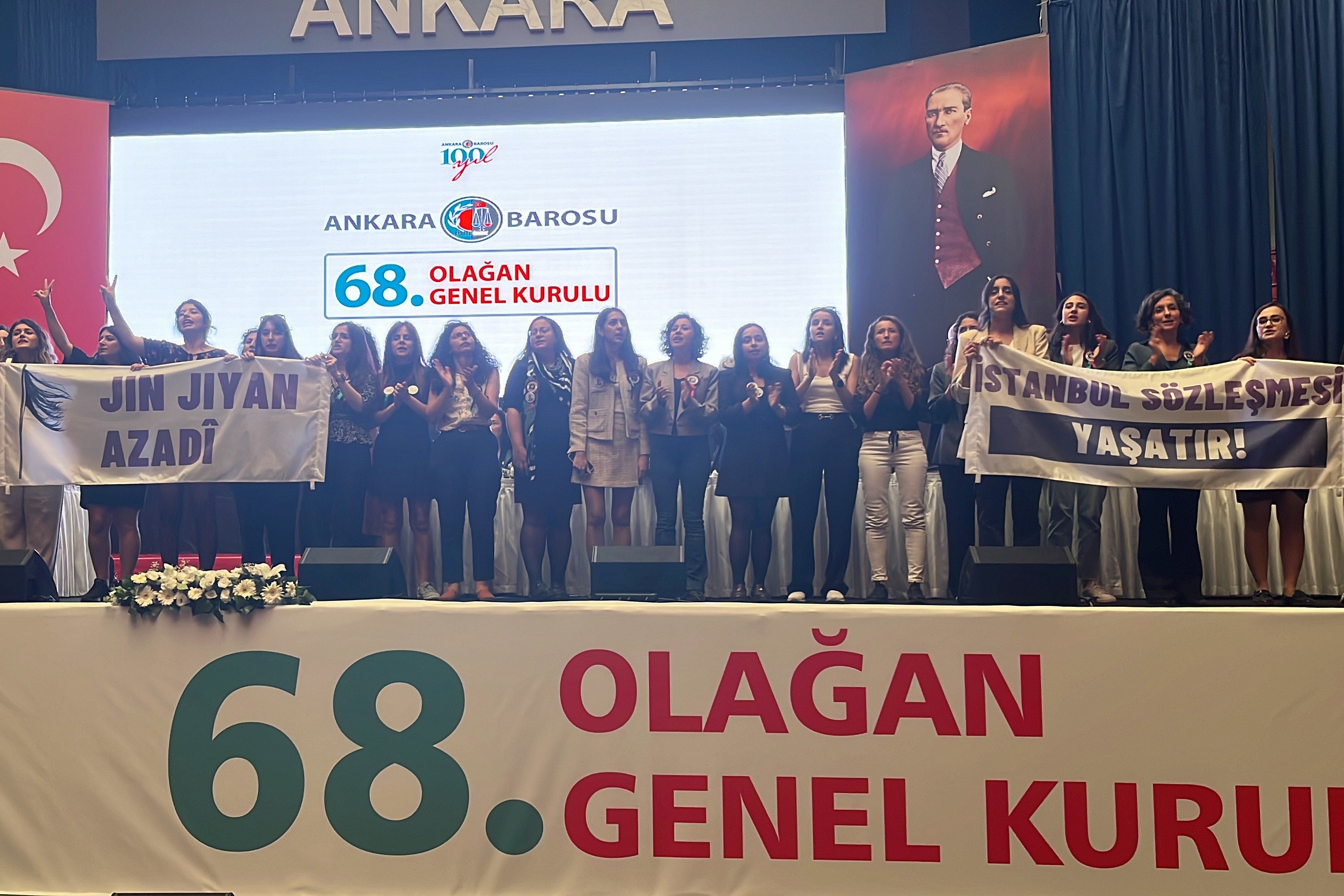 Ankara barosu genel kurulunda arbede yaşandı 