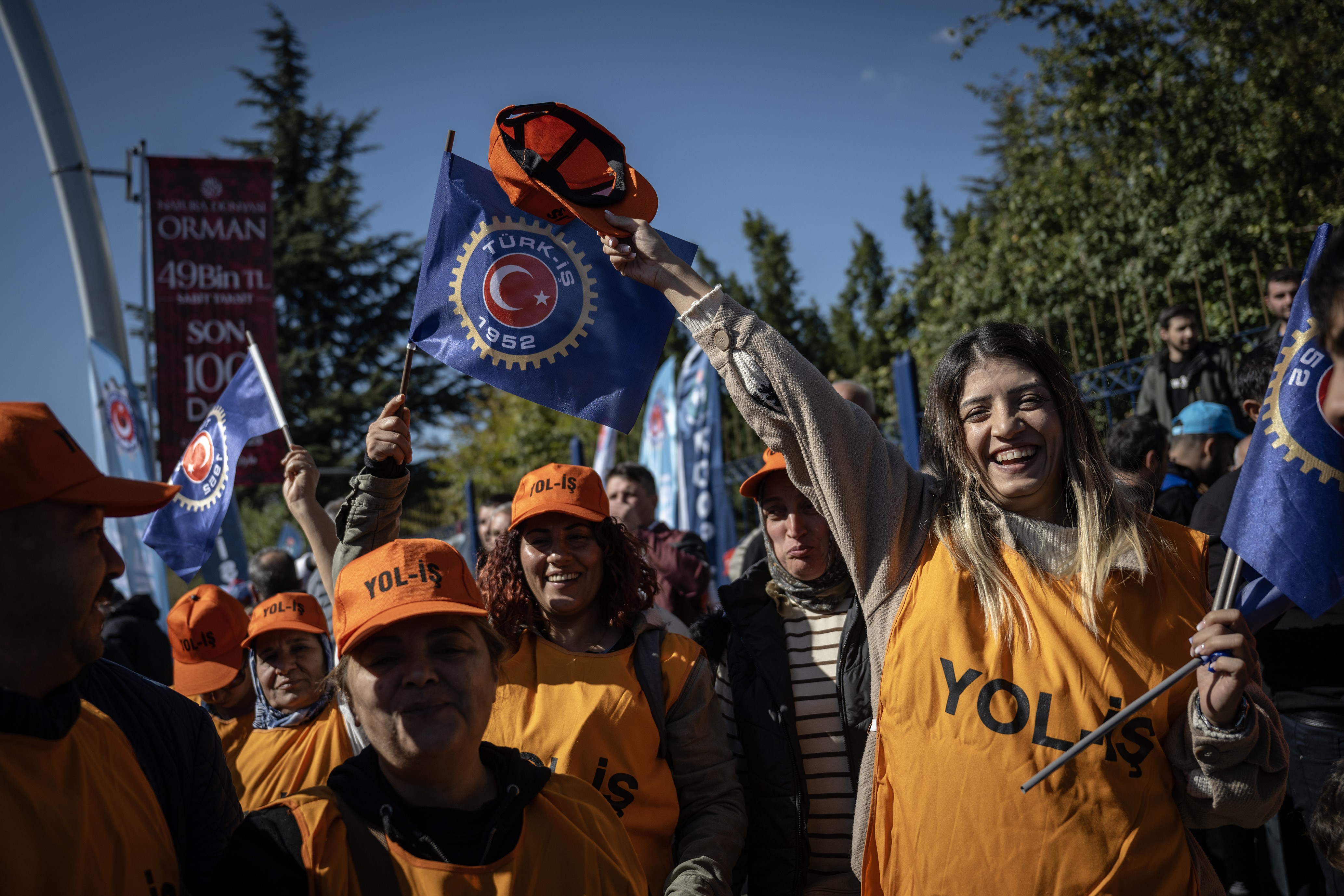 Türk-İş'in Ankara'daki 'Zordayız, geçinemiyoruz' mitingi