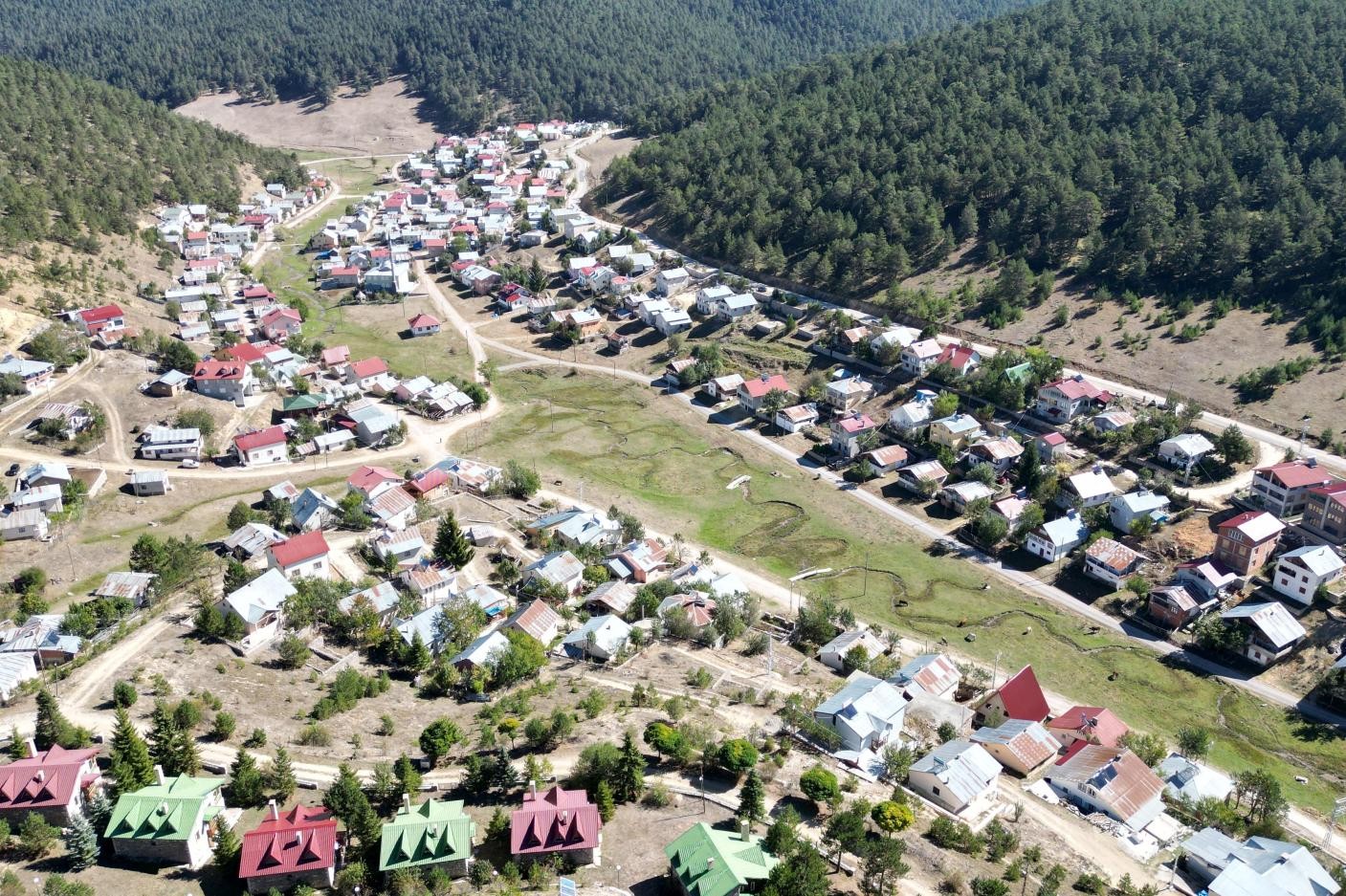 Sivas'ın akciğeri Eğriçimen Yaylası beton yapılarla doldu