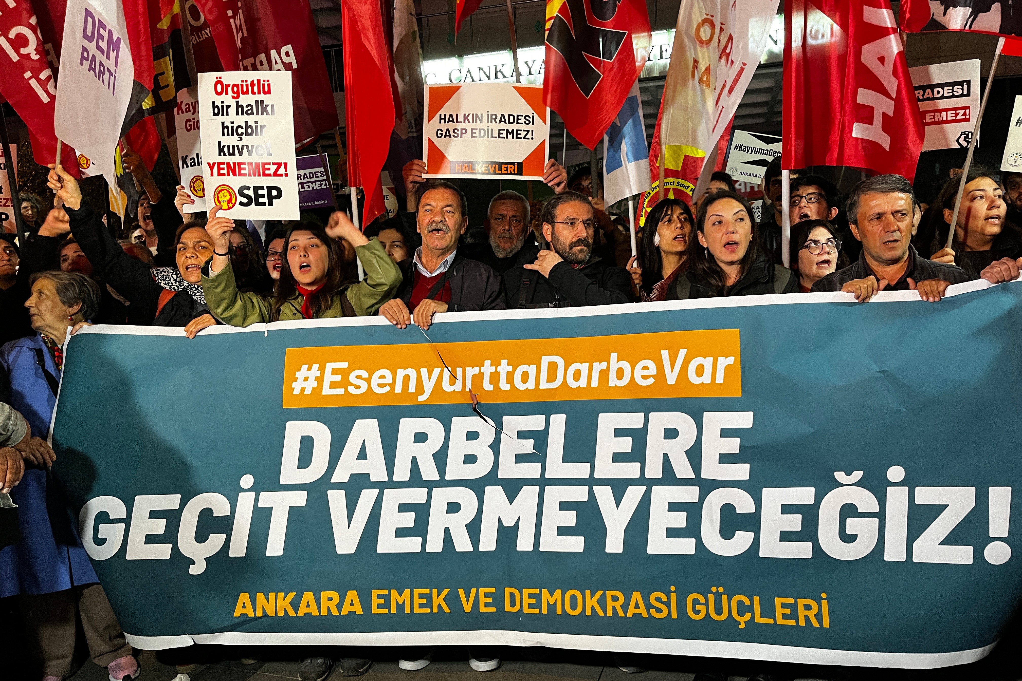 Ankara'da Esenyurt belediyesine kayyum atanması  protesto edildi 