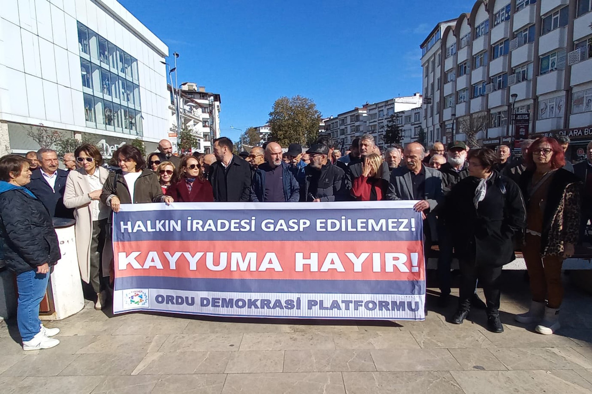 Ordu kayyım protesto