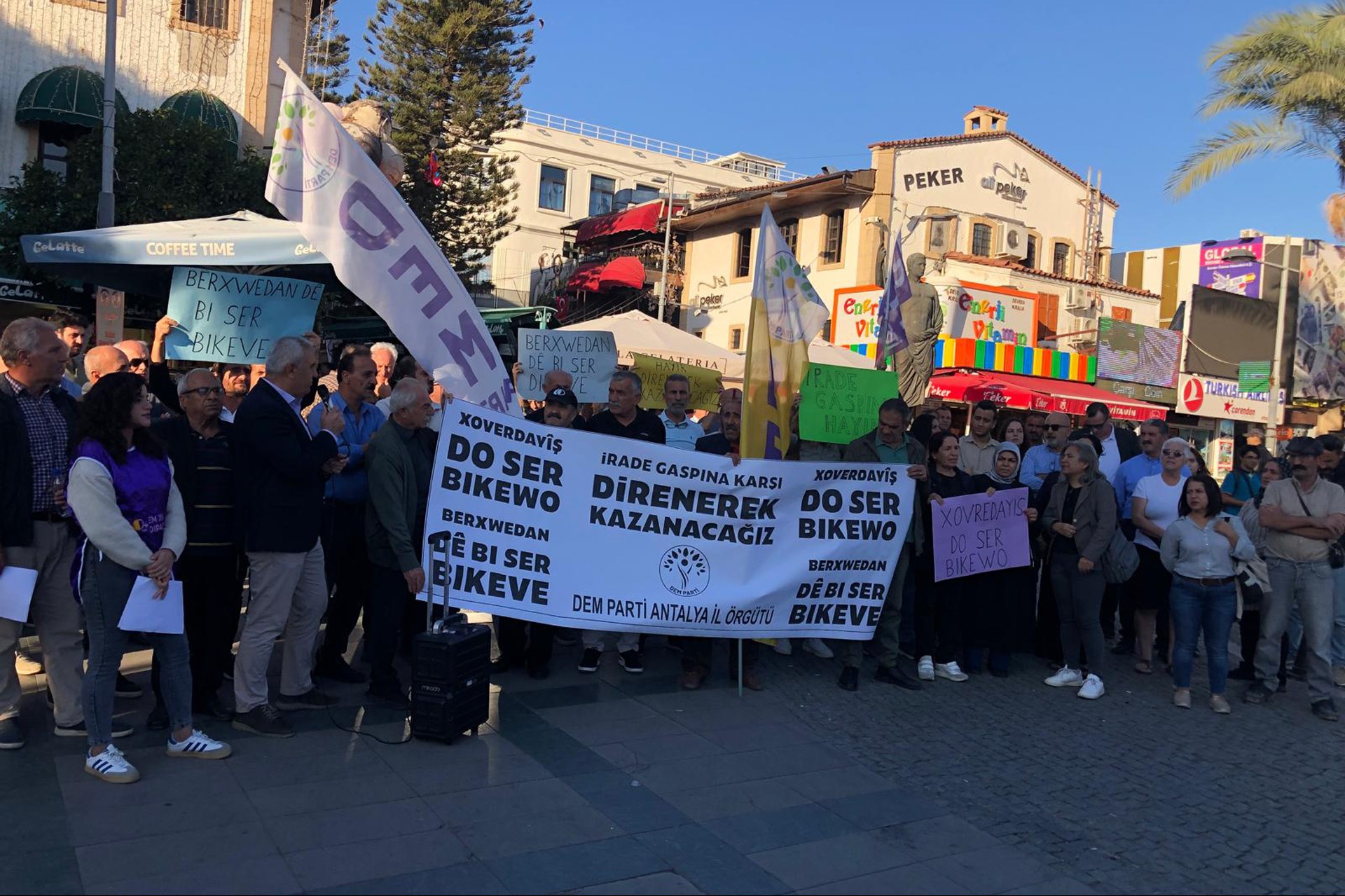 Antalya kayyım protesto 