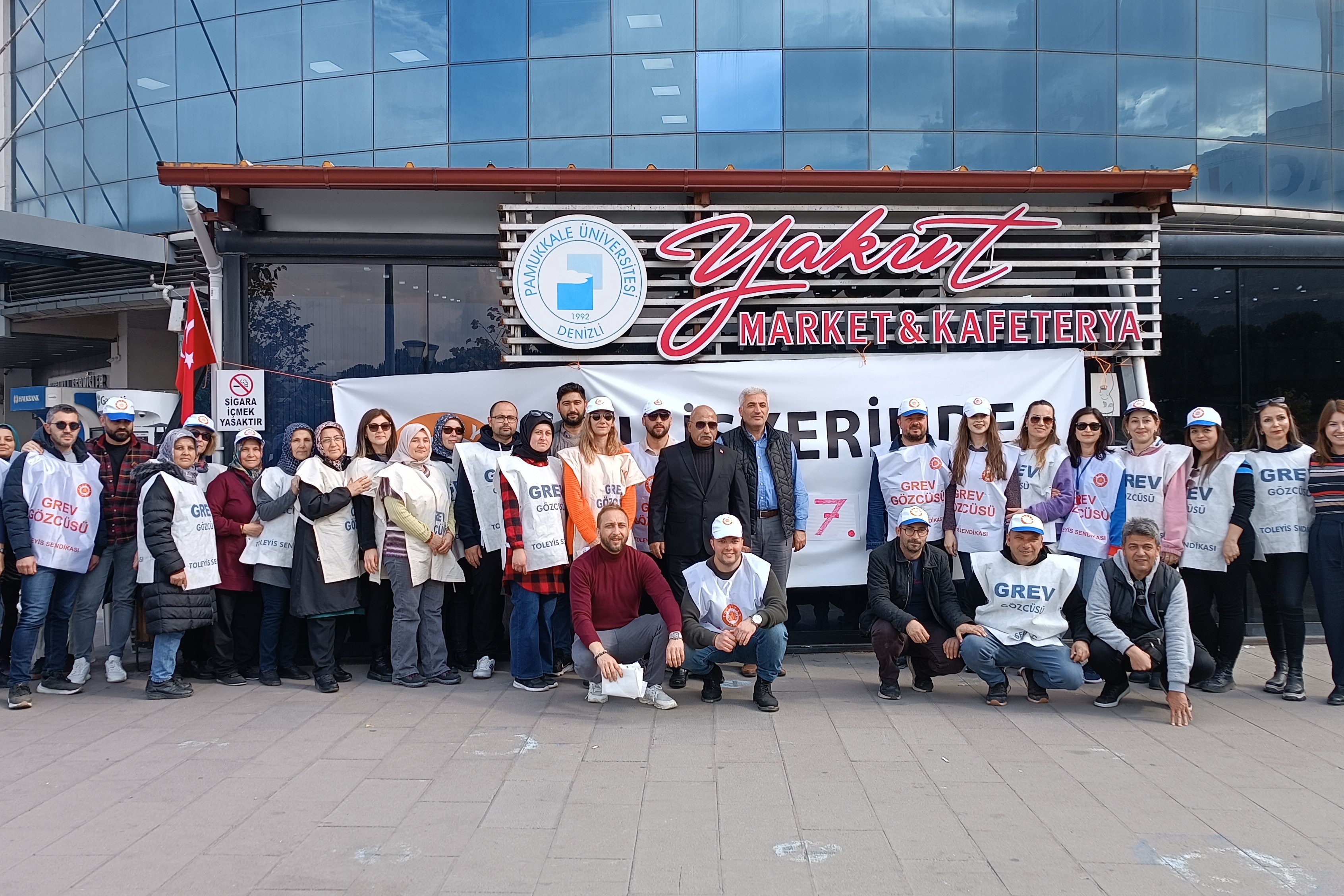 Pamukkale Üniversitesi'nde gıda mühendisi grevde: Gıda üretimi denetimsiz sürüyor!