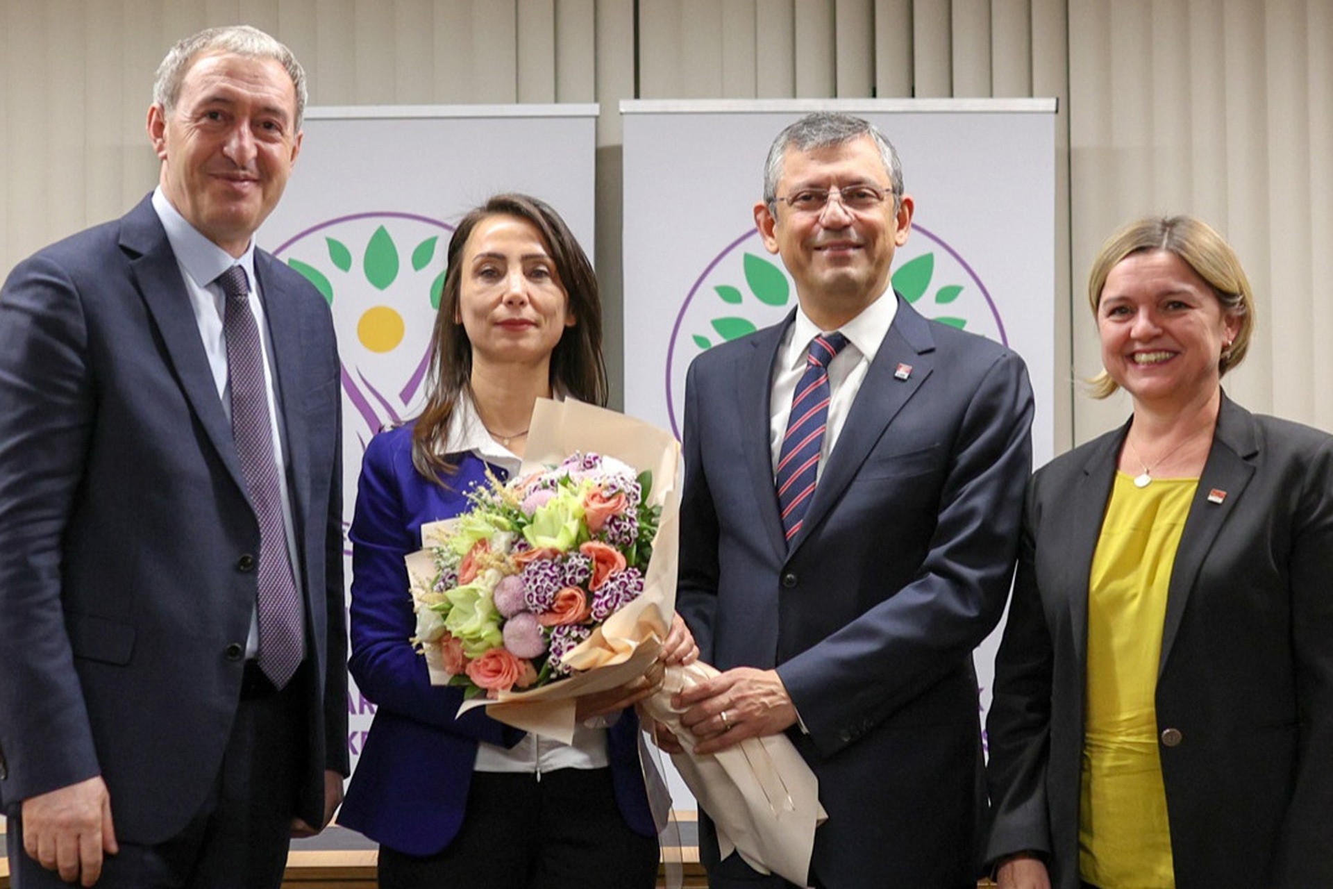 DEM Parti ve CHP görüşmesi ertelendi