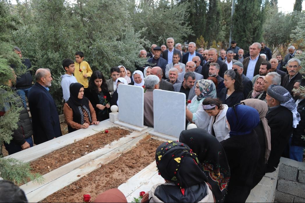 Uğur Kaymaz ve babası mezarı başında anıldı