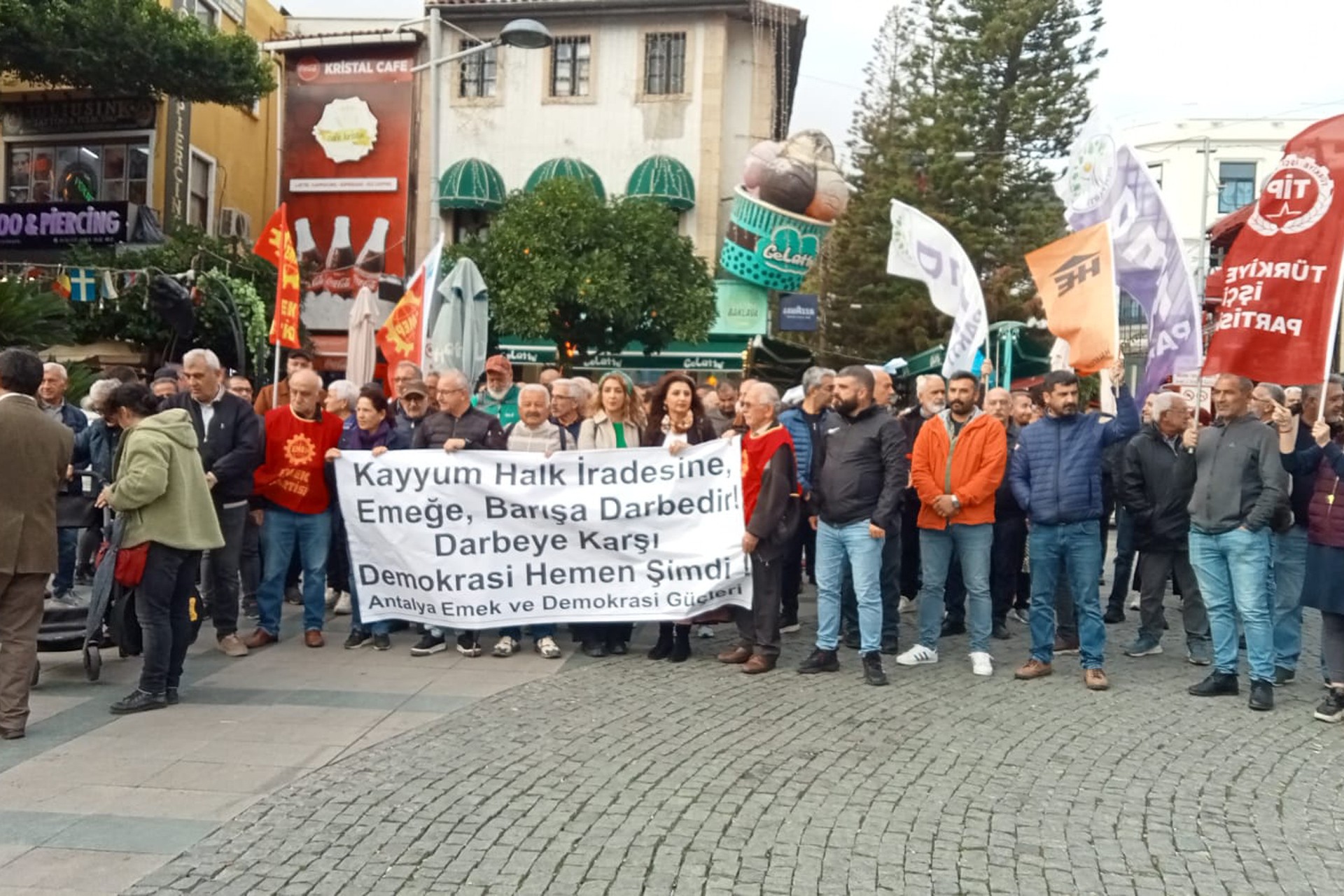 Antalya kayyım protesto