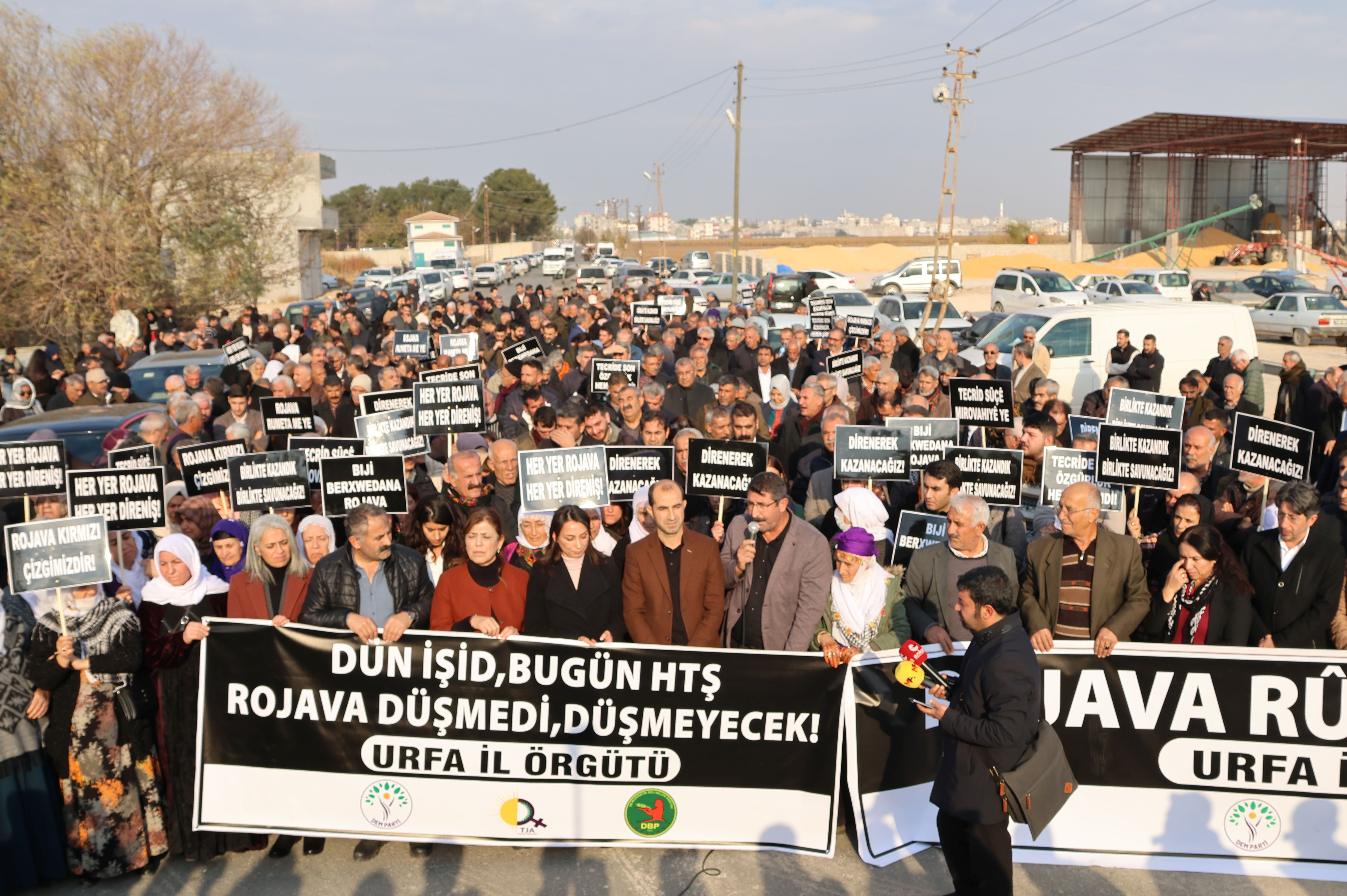 Suriye'deki saldırılar sınırda protesto edildi