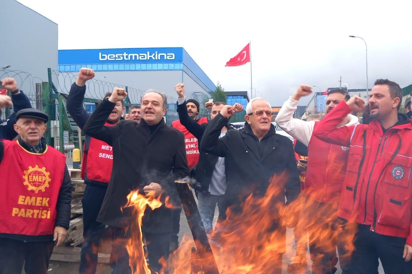 EMEP’li Bayhan’dan grev yasağına tepki: İşçi sınıfımız bunun da hakkından gelecek