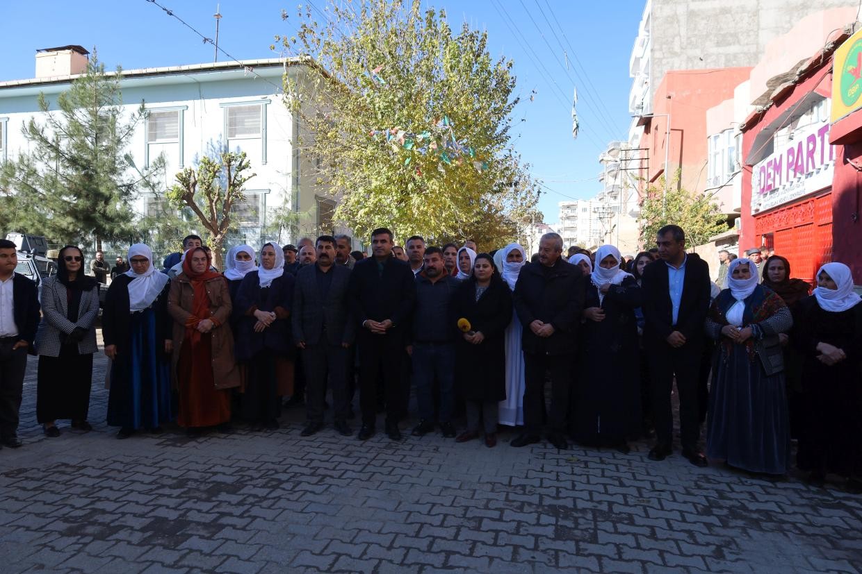 Cizre’de sokağa çıkma yasağı döneminde hayatını kaybedenler anıldı