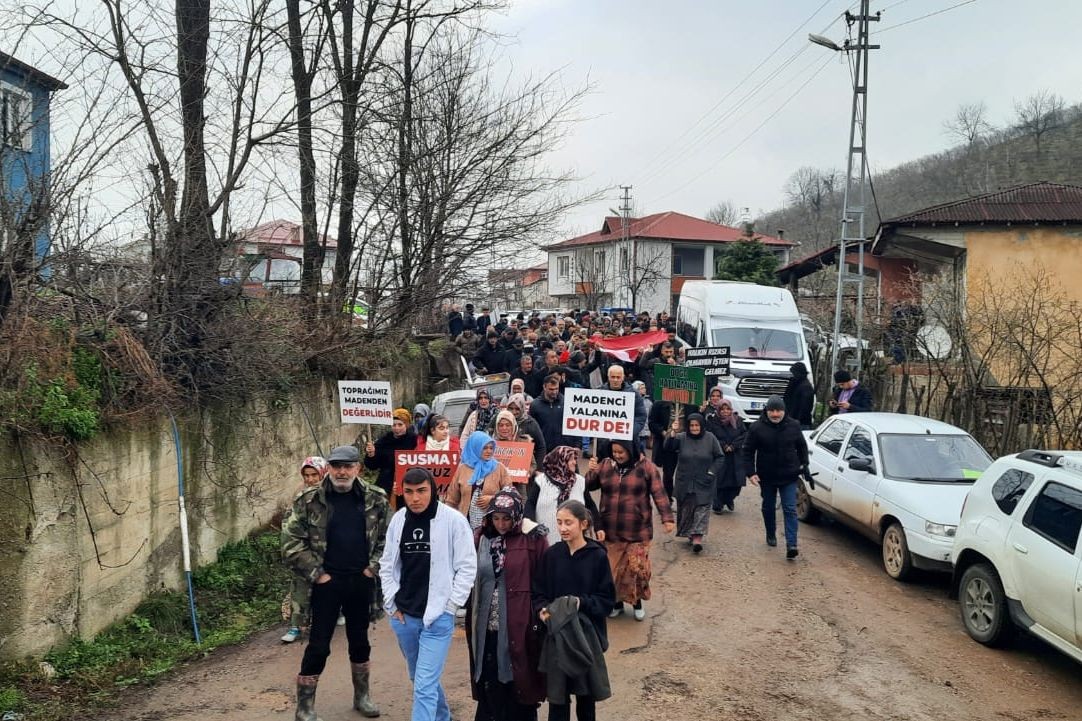 Ordu'da yeni maden sondajına tepki gösteren yöre halkı.