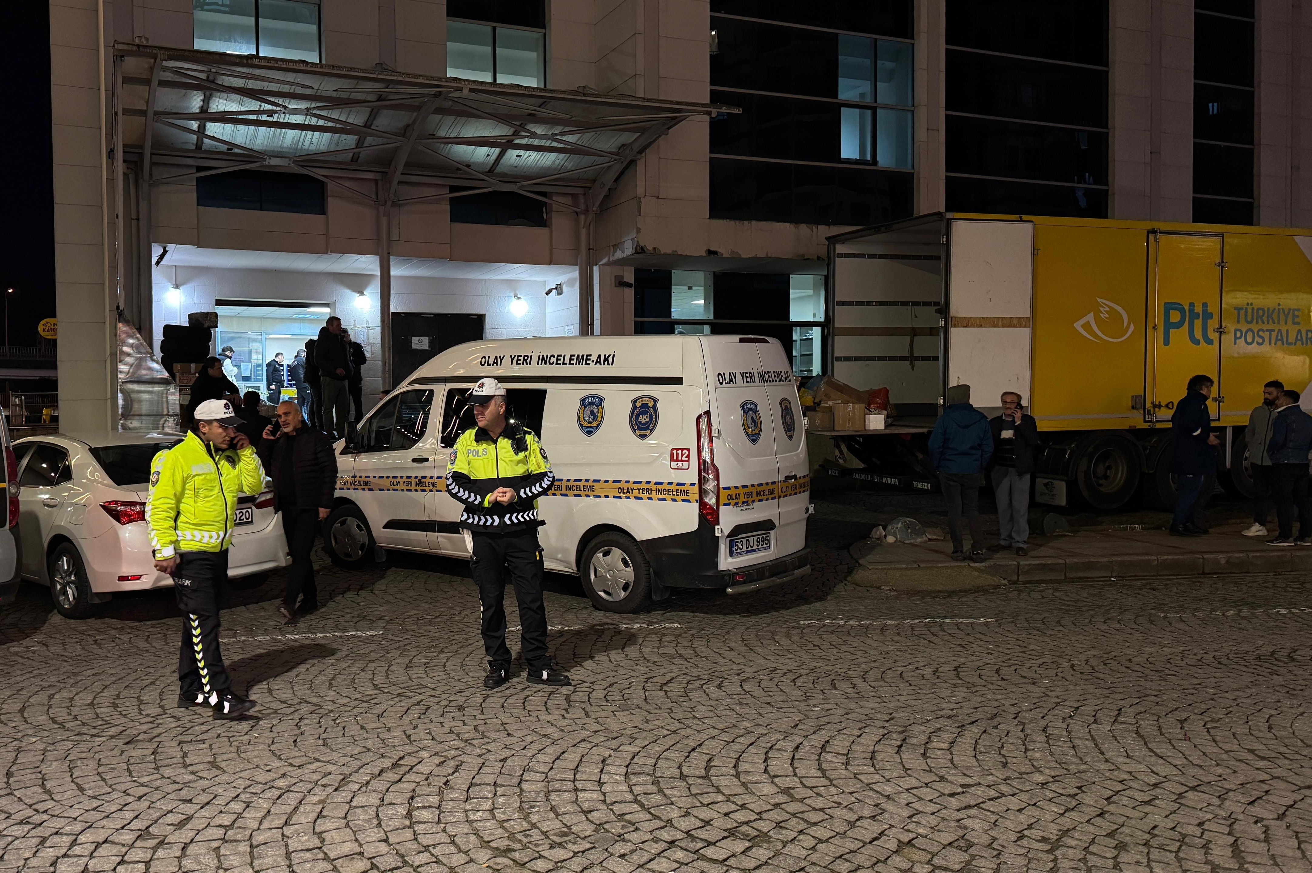 Rize’de PTT’ye silahlı saldırı: Müdür vekili ve temizlik görevlisi yaşamını yitirdi