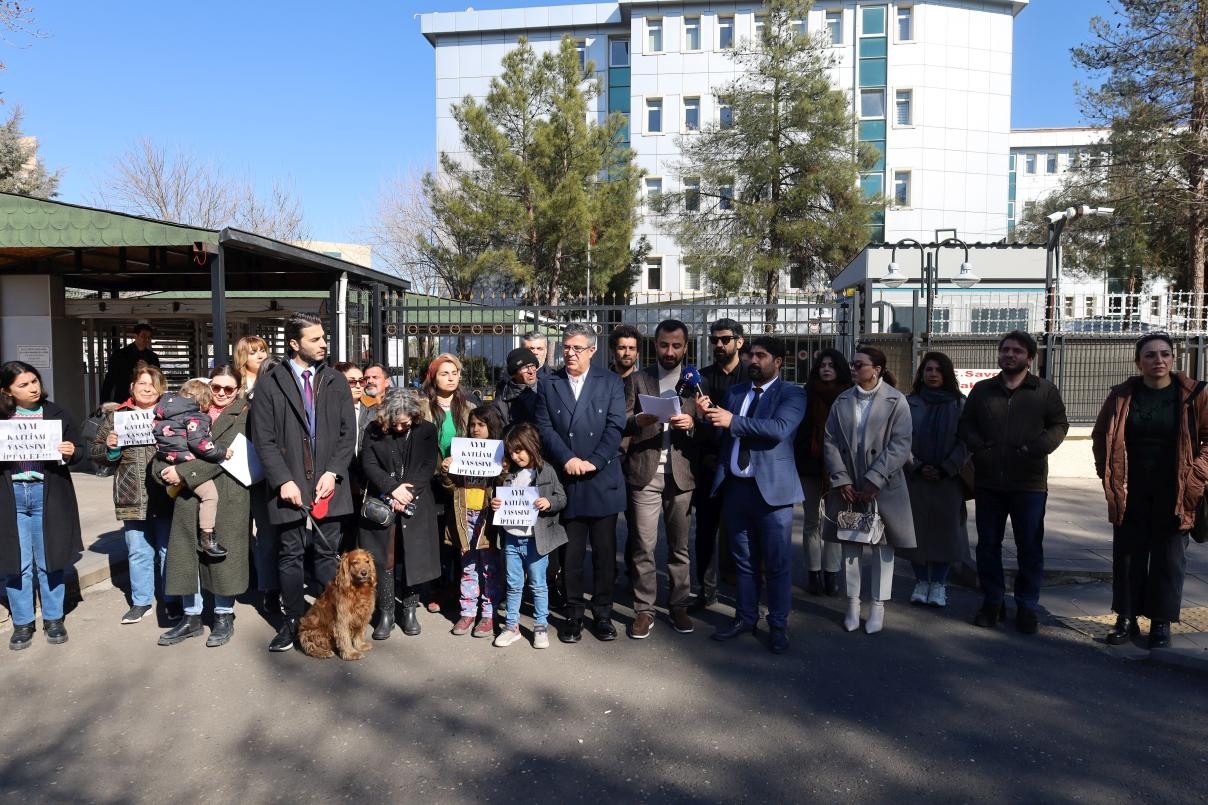 Diyarbakır barosu ve hayvan hakları savunucularının yasa açıklaması