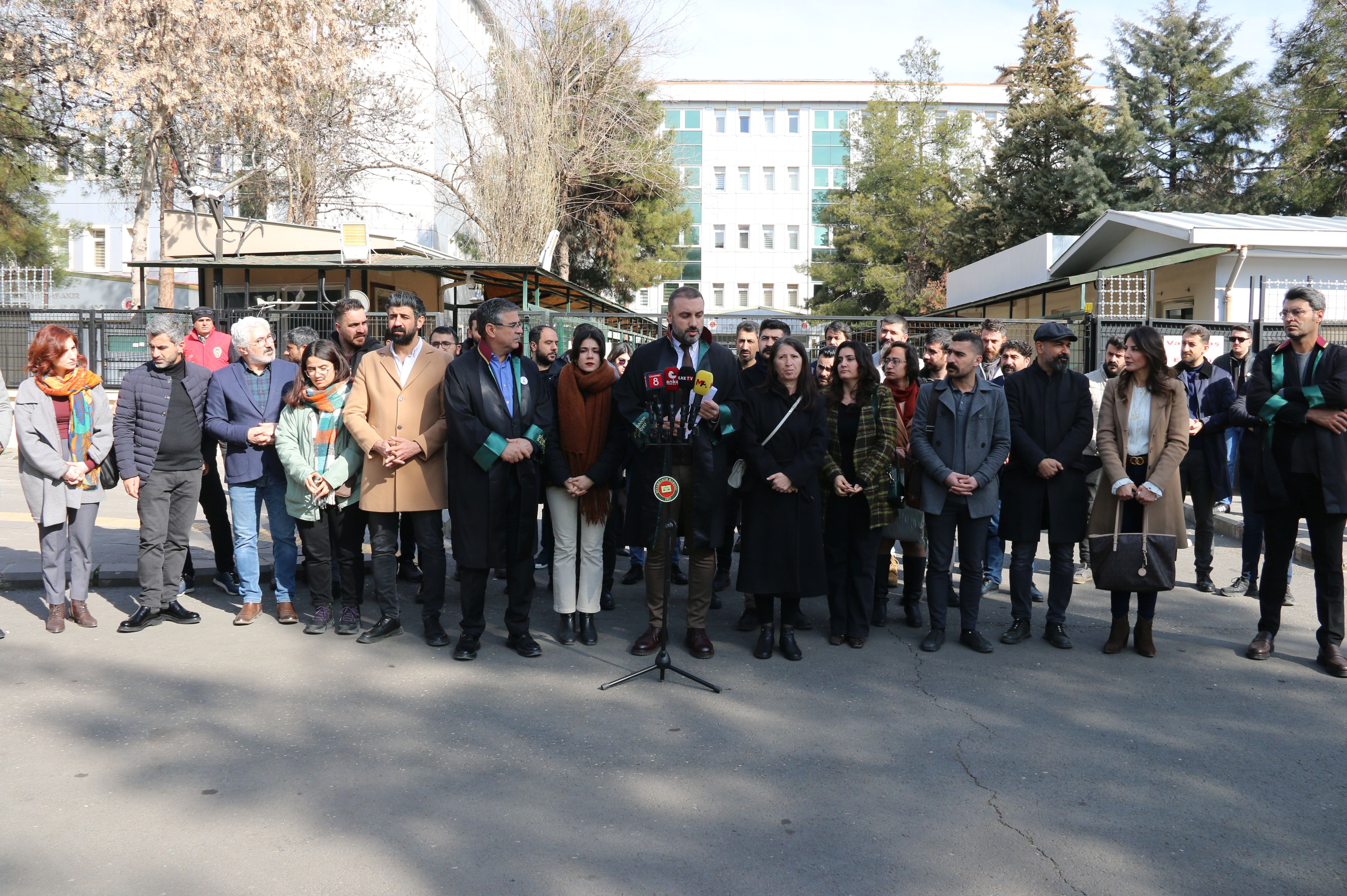 Diyarbakır'da Avukat Epözdemir'in tutuklanmasına tepki: Savunma susturulmak isteniyor