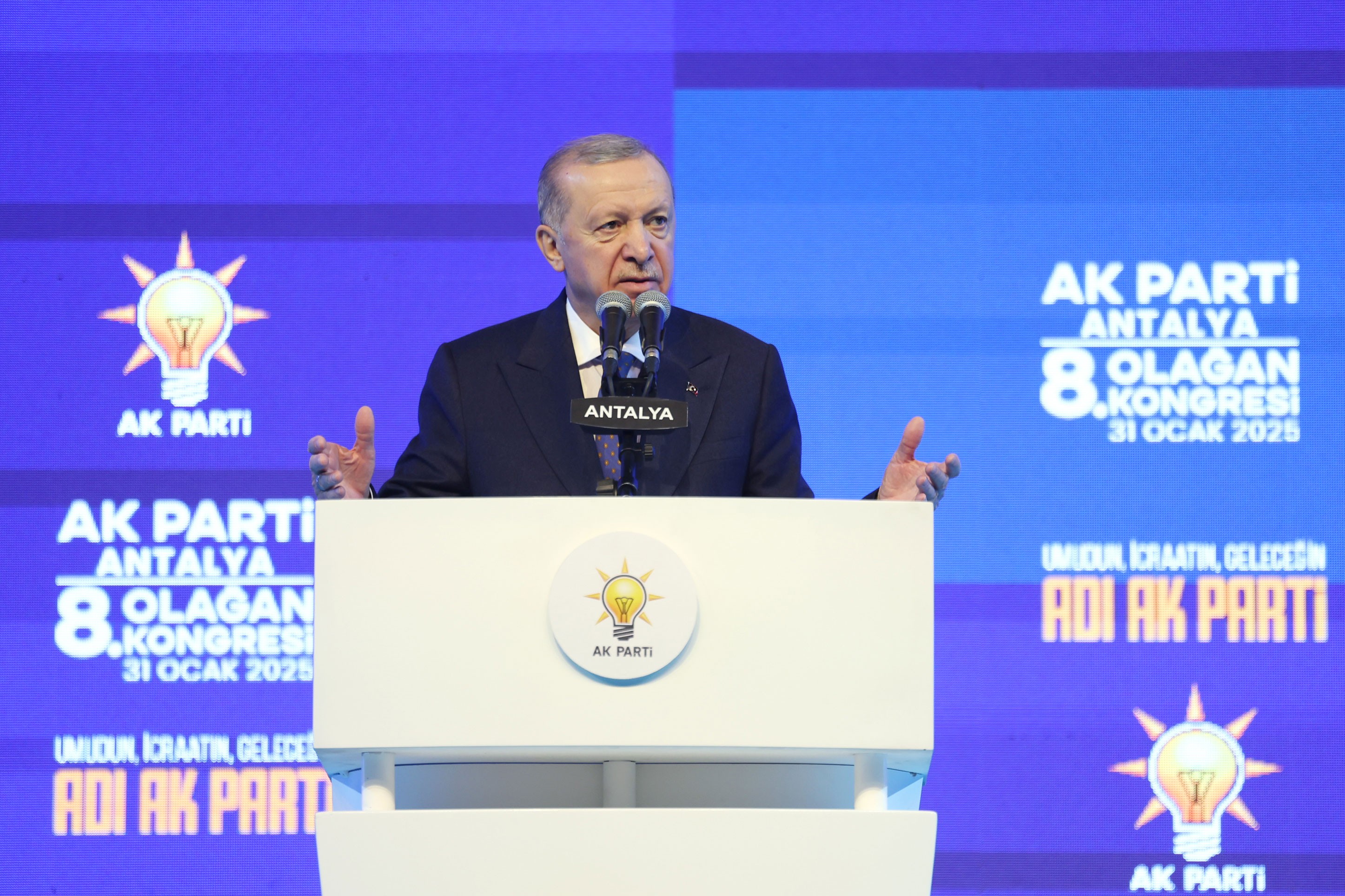 Erdoğan Özgür Özel'i hedef aldı: 'Sarı kart ayarını bozdu'