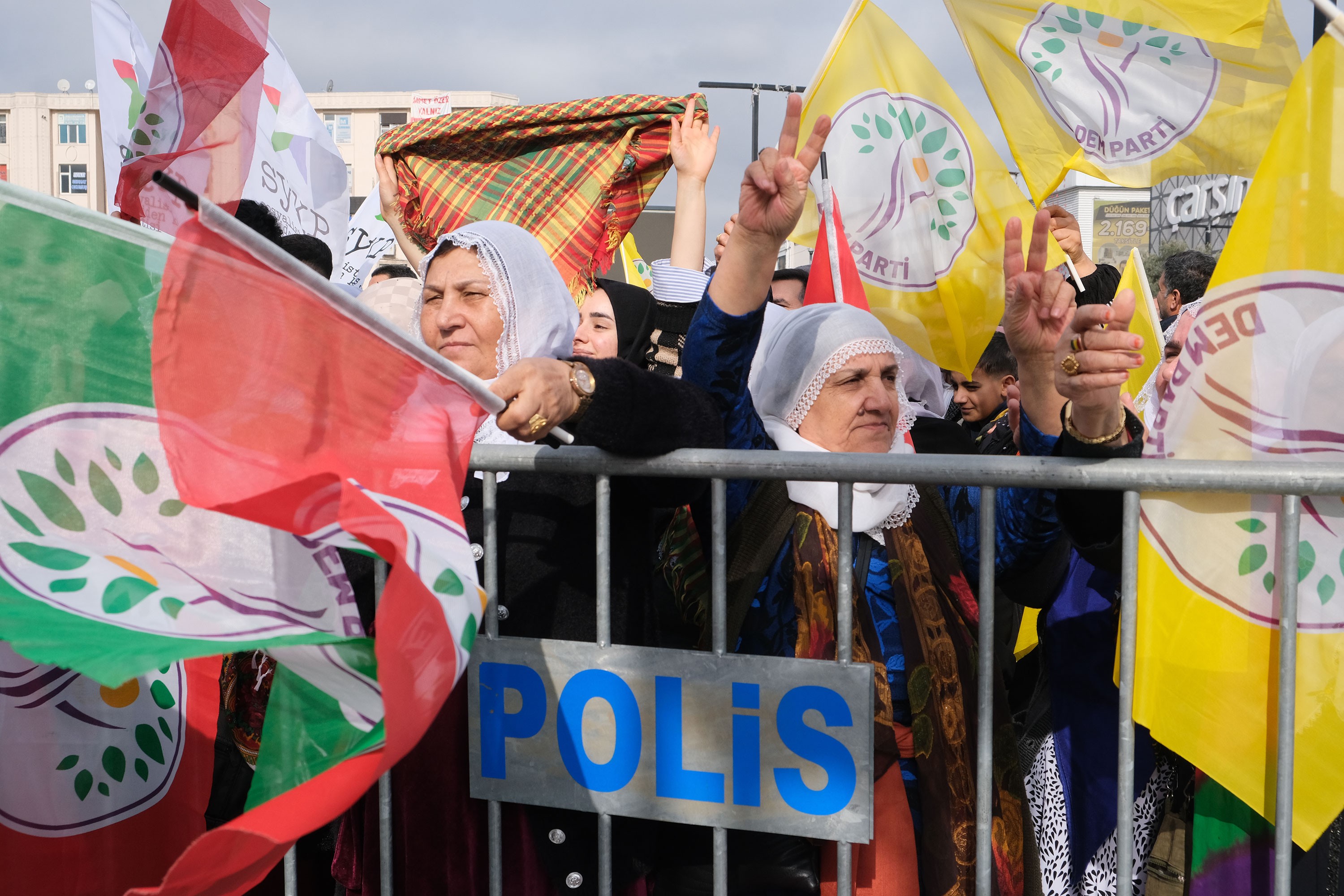 Esenyurt mitinginden yükselen ses: İcraat istiyoruz, söylem değil