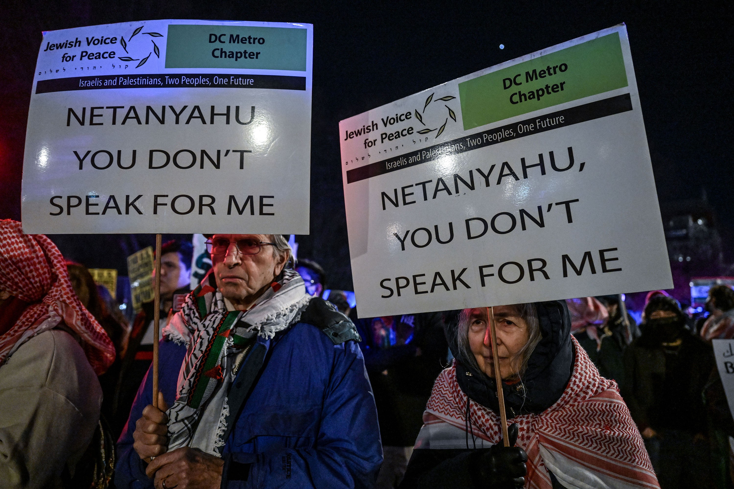 Netanyahu ve Trump, Beyaz Saray önünde protesto edildi