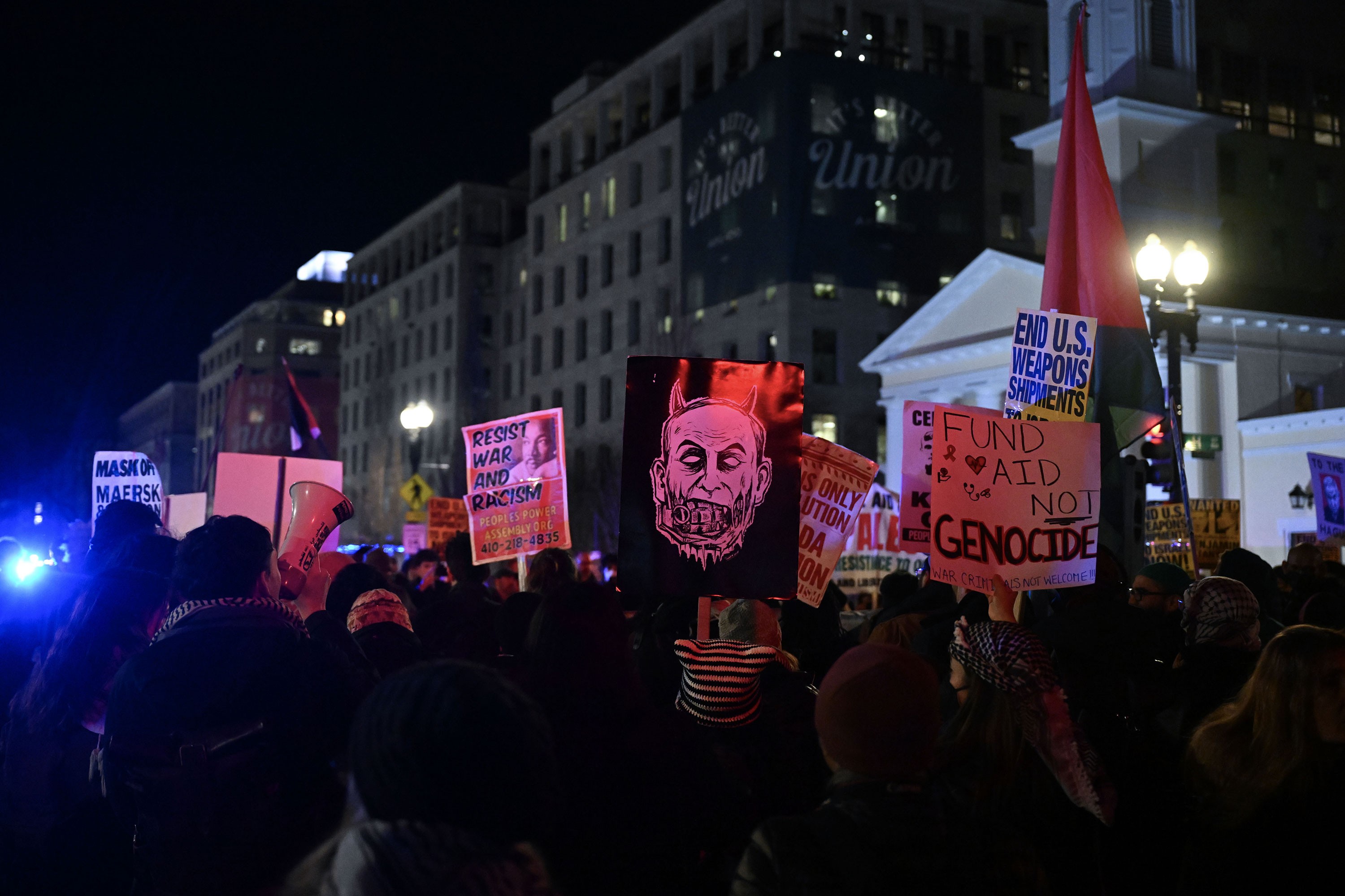 Netanyahu ve Trump, Beyaz Saray önünde protesto edildi