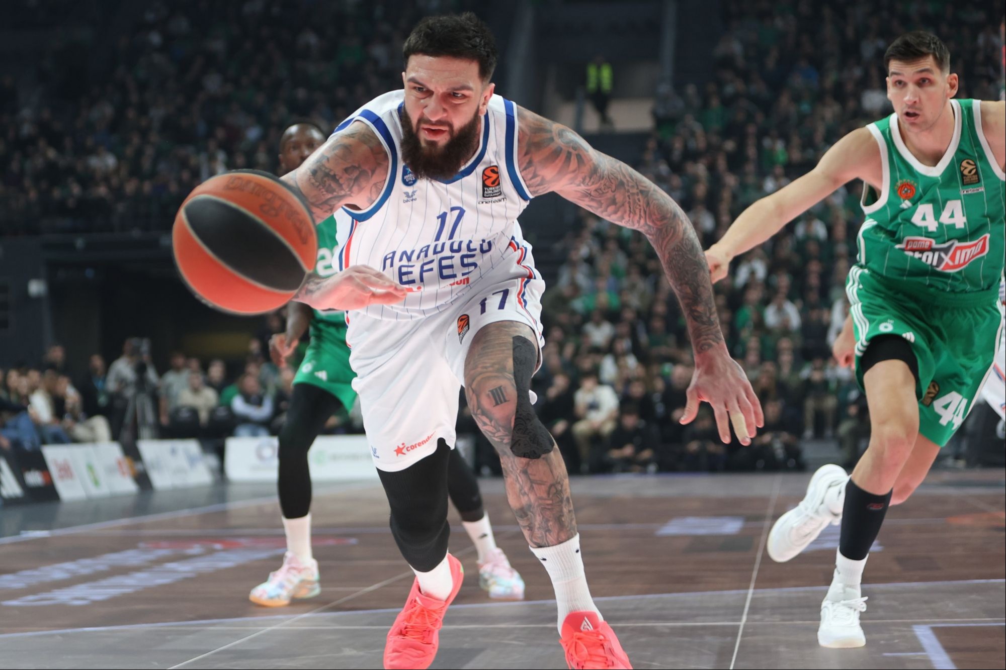 Anadolu Efes, deplasmanda Panathinaikos'a 104-89 mağlup oldu