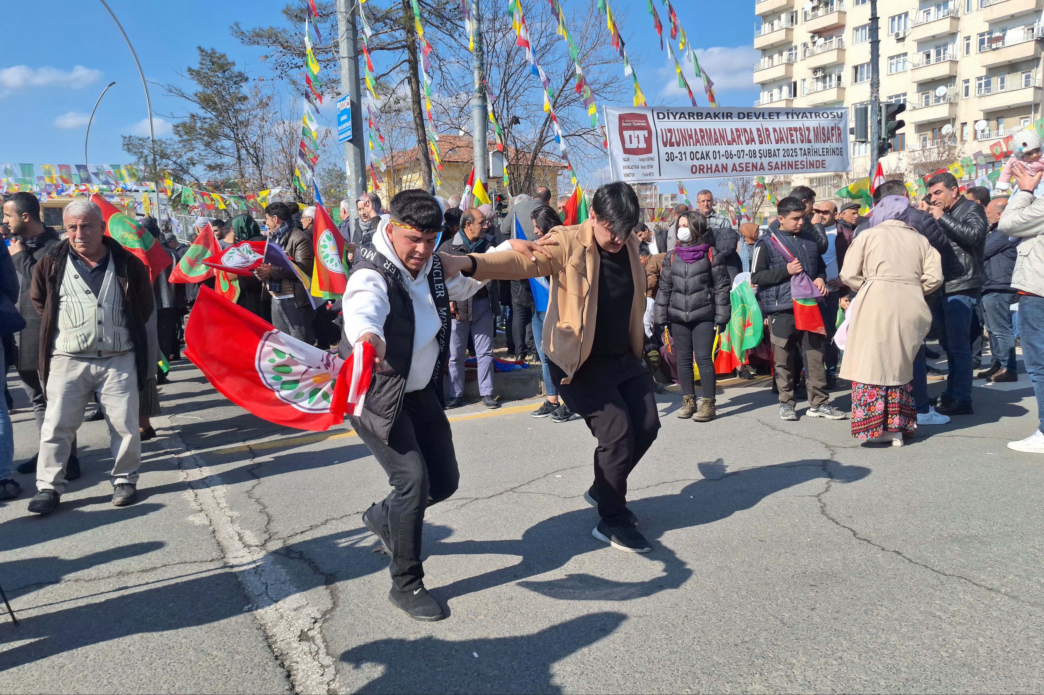 Diyarbakır’da “Barış için özgürlük’ mitingi